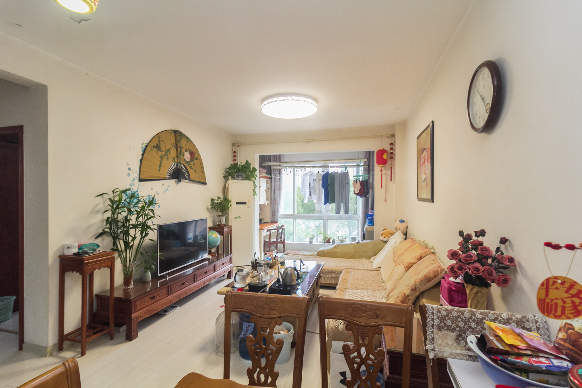 东门尚苑 2室2厅1卫 48.8万 东门尚苑 2室2厅1卫 48.8万客厅