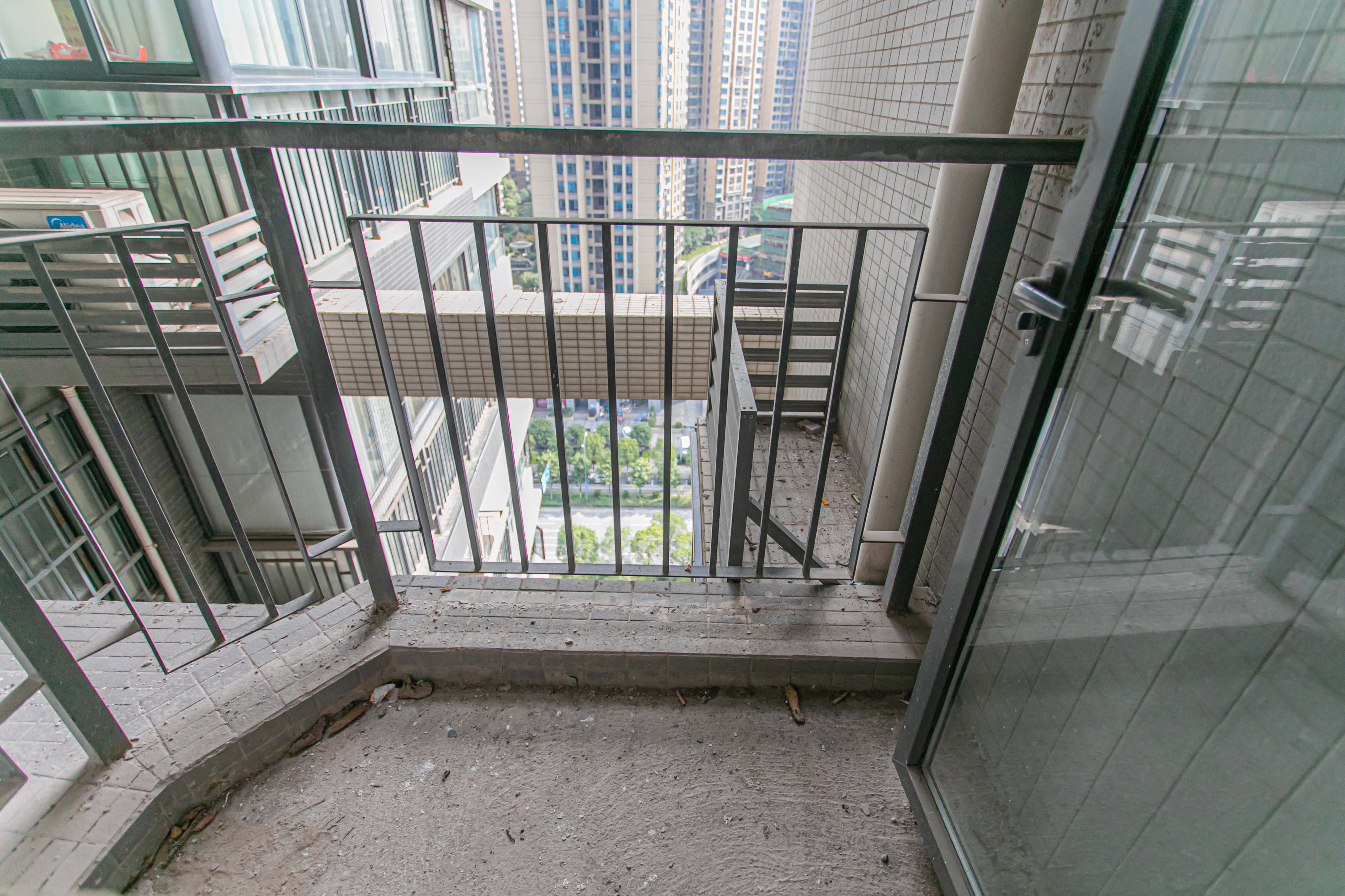 恒基凯旋门一二期 3室2厅1卫 61.8万 恒基凯旋门一二期 3室2厅1卫 61.8万其他