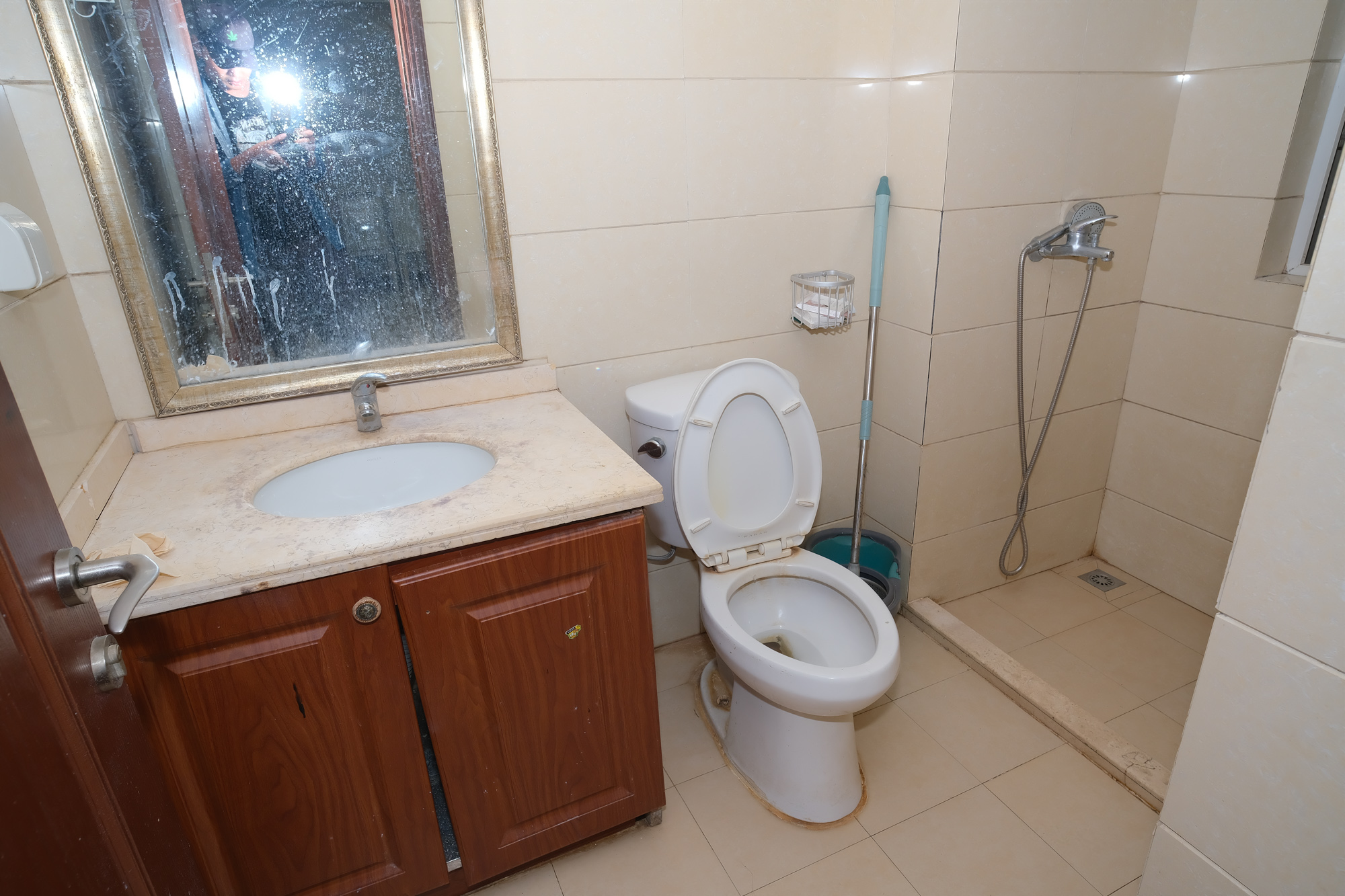 郡原居里  2室2厅1卫    50.0万 郡原居里  2室2厅1卫    50.0万卫生间