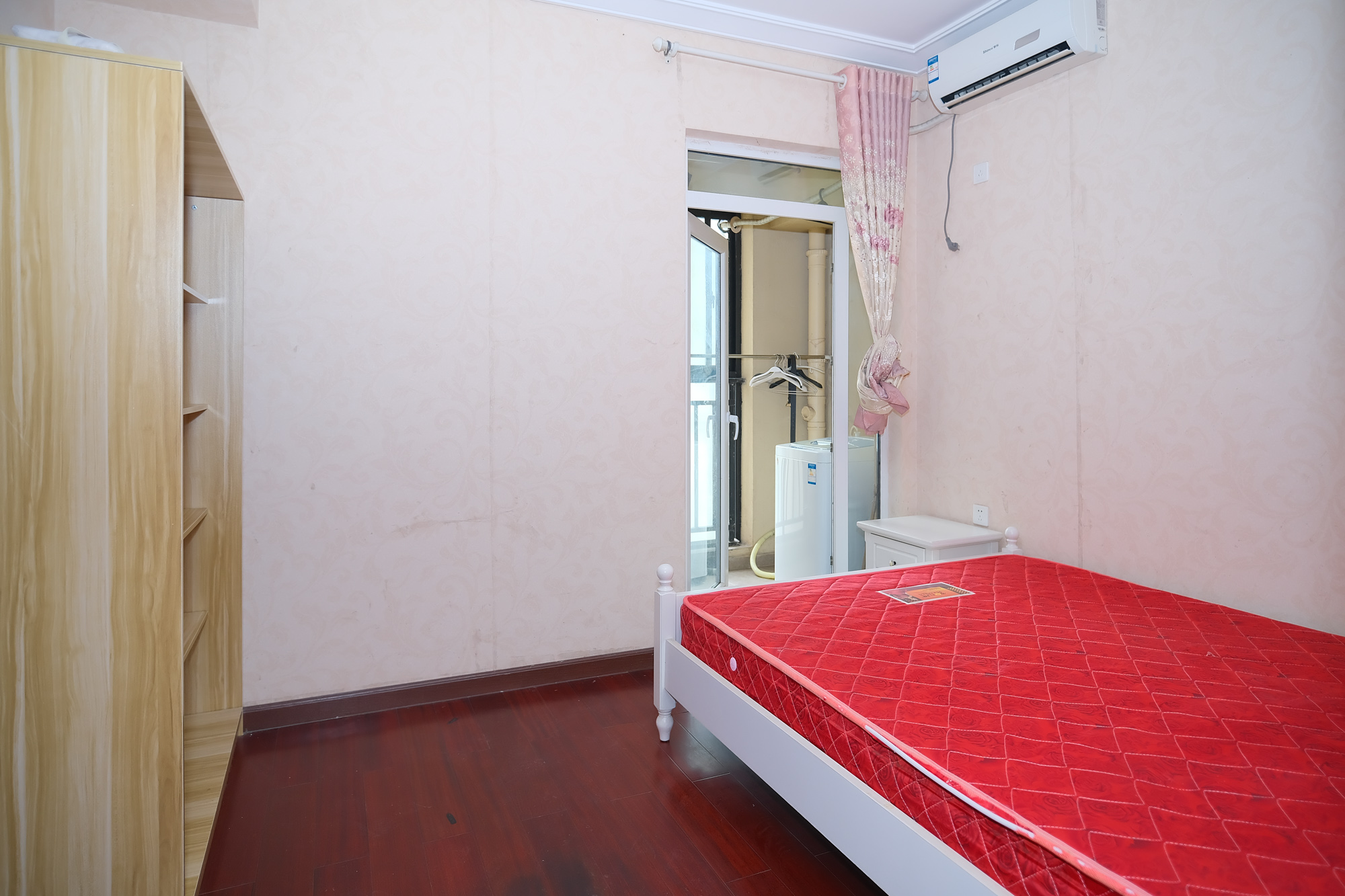 郡原居里  2室2厅1卫    50.0万 郡原居里  2室2厅1卫    50.0万卧室