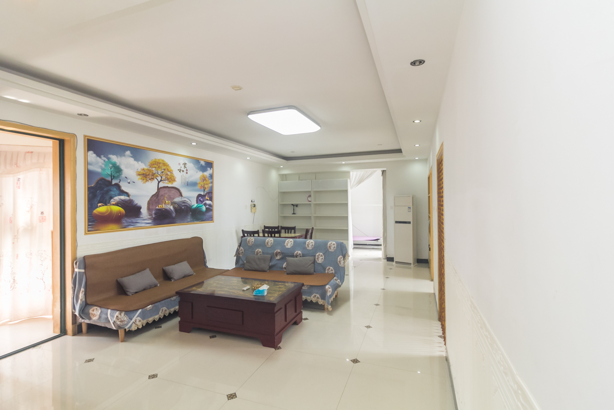 华天LOHO小镇  3室2厅1卫    63.28万 华天LOHO小镇  3室2厅1卫    63.28万客厅