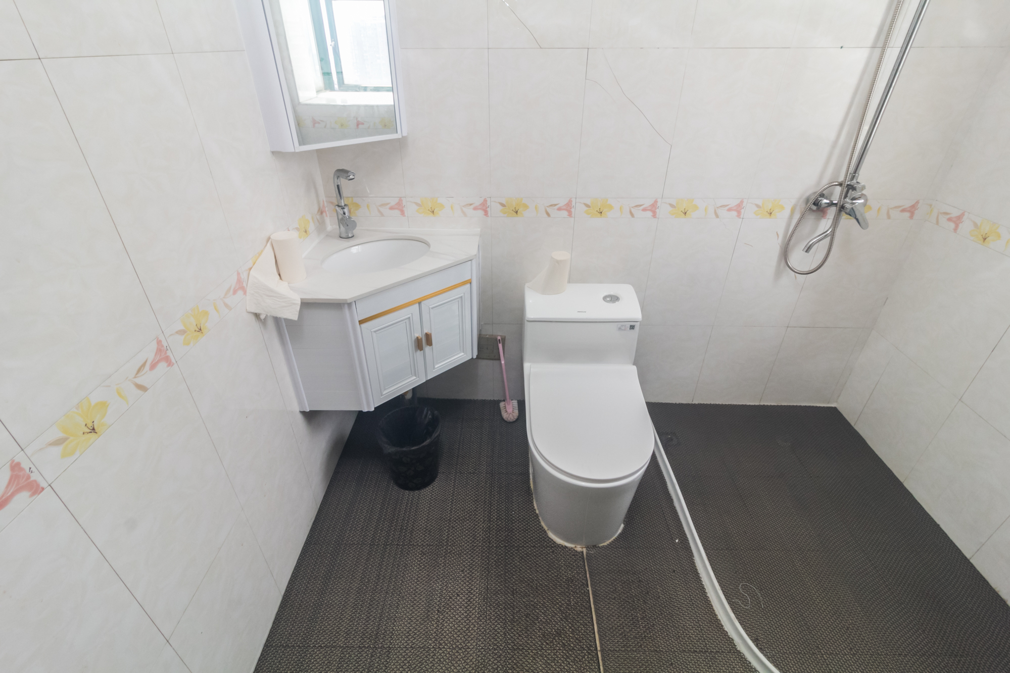 华天LOHO小镇  3室2厅1卫    63.28万 华天LOHO小镇  3室2厅1卫    63.28万卫生间