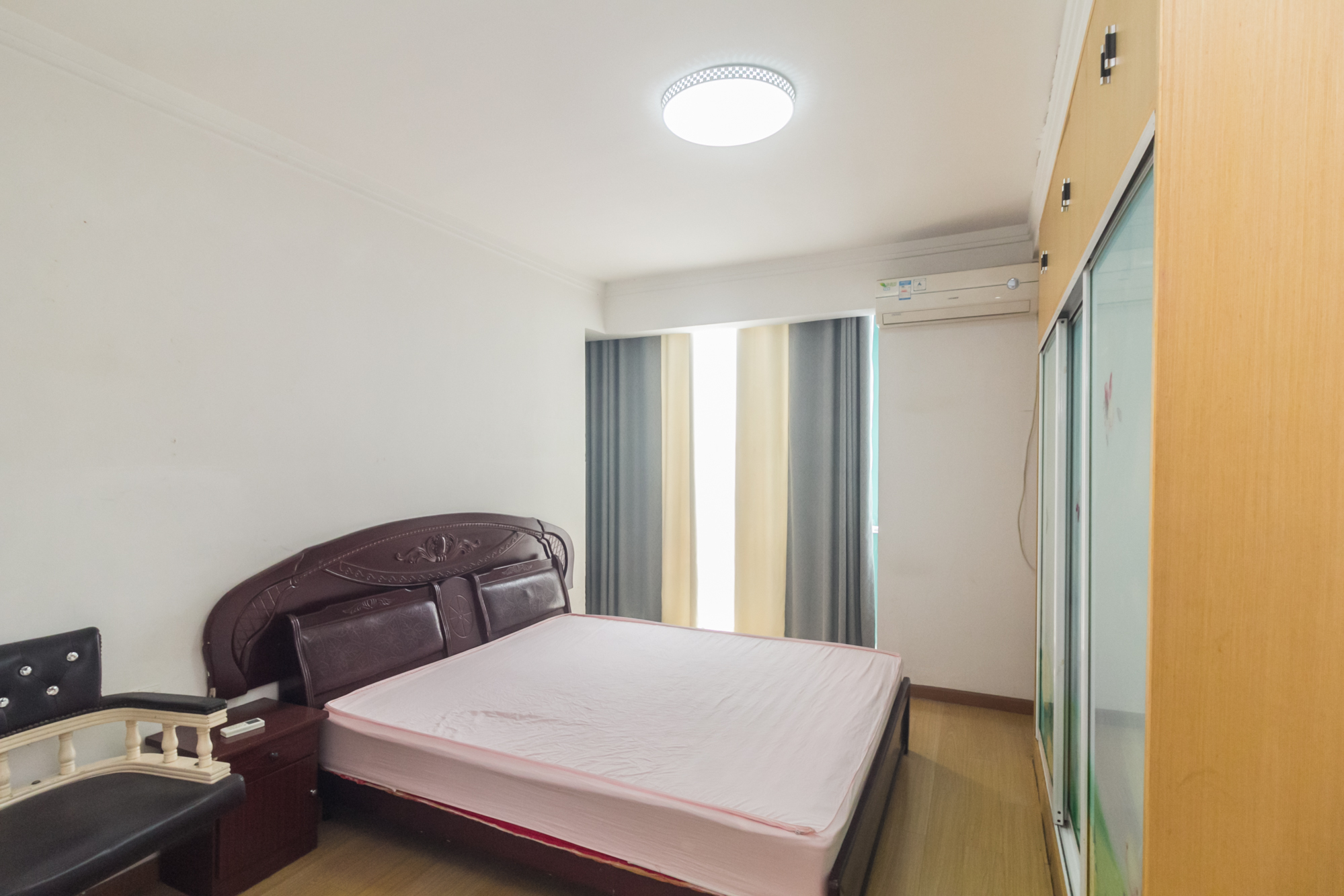 华天LOHO小镇  3室2厅1卫    63.28万 华天LOHO小镇  3室2厅1卫    63.28万卧室