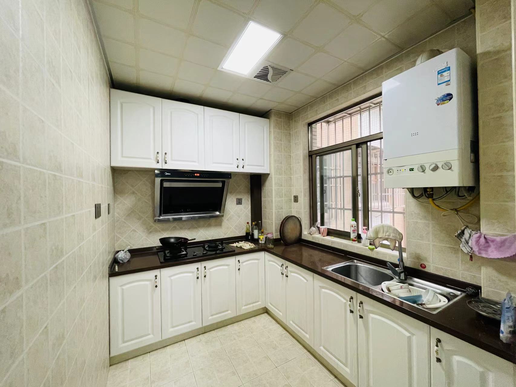 瑞丽江南(江南世家三期) 2室1厅1卫 58.0万 瑞丽江南(江南世家三期) 2室1厅1卫 58.0万室内图