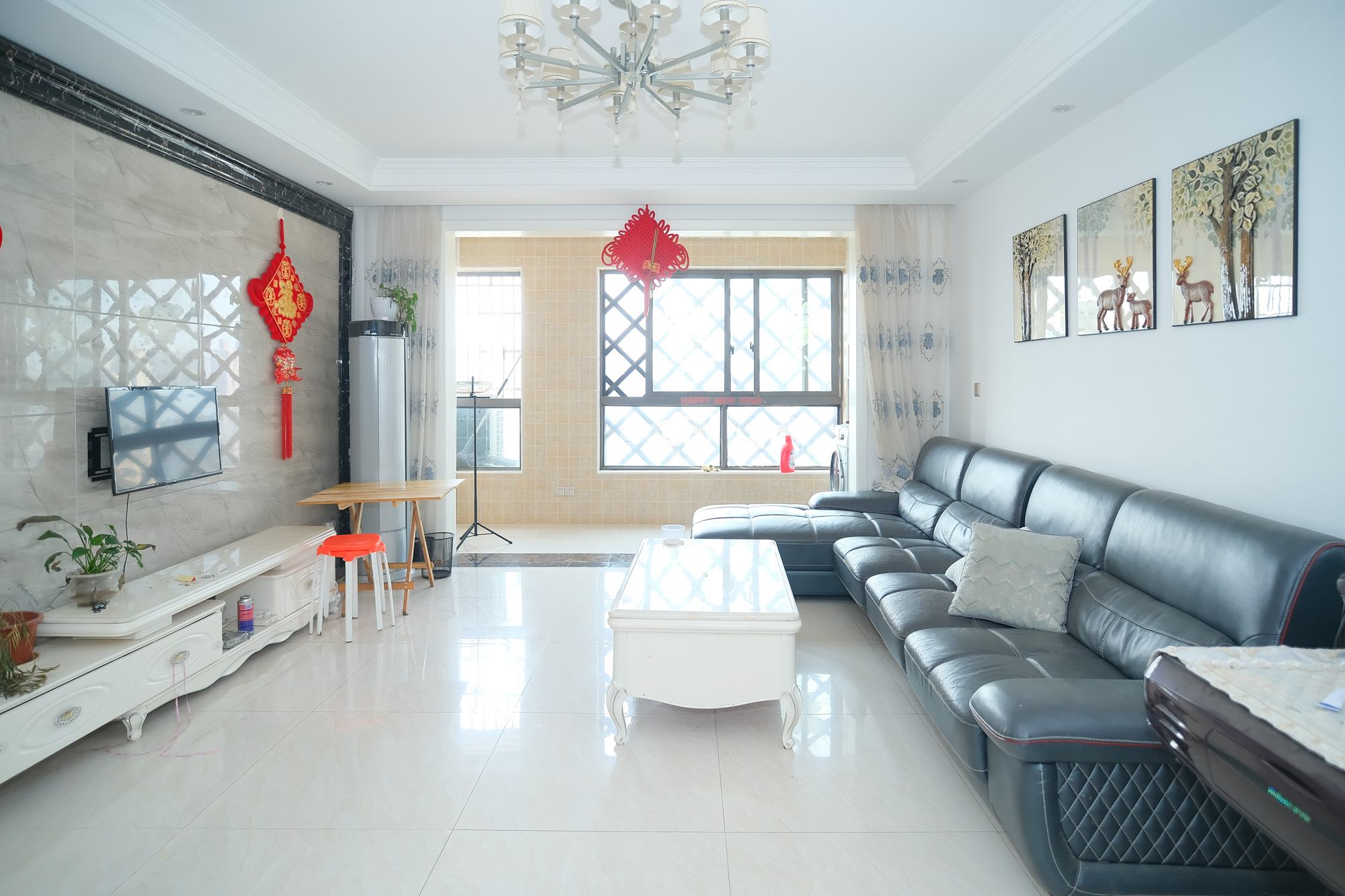 好望谷  3室2厅2卫    93.0万 好望谷  3室2厅2卫    93.0万客厅