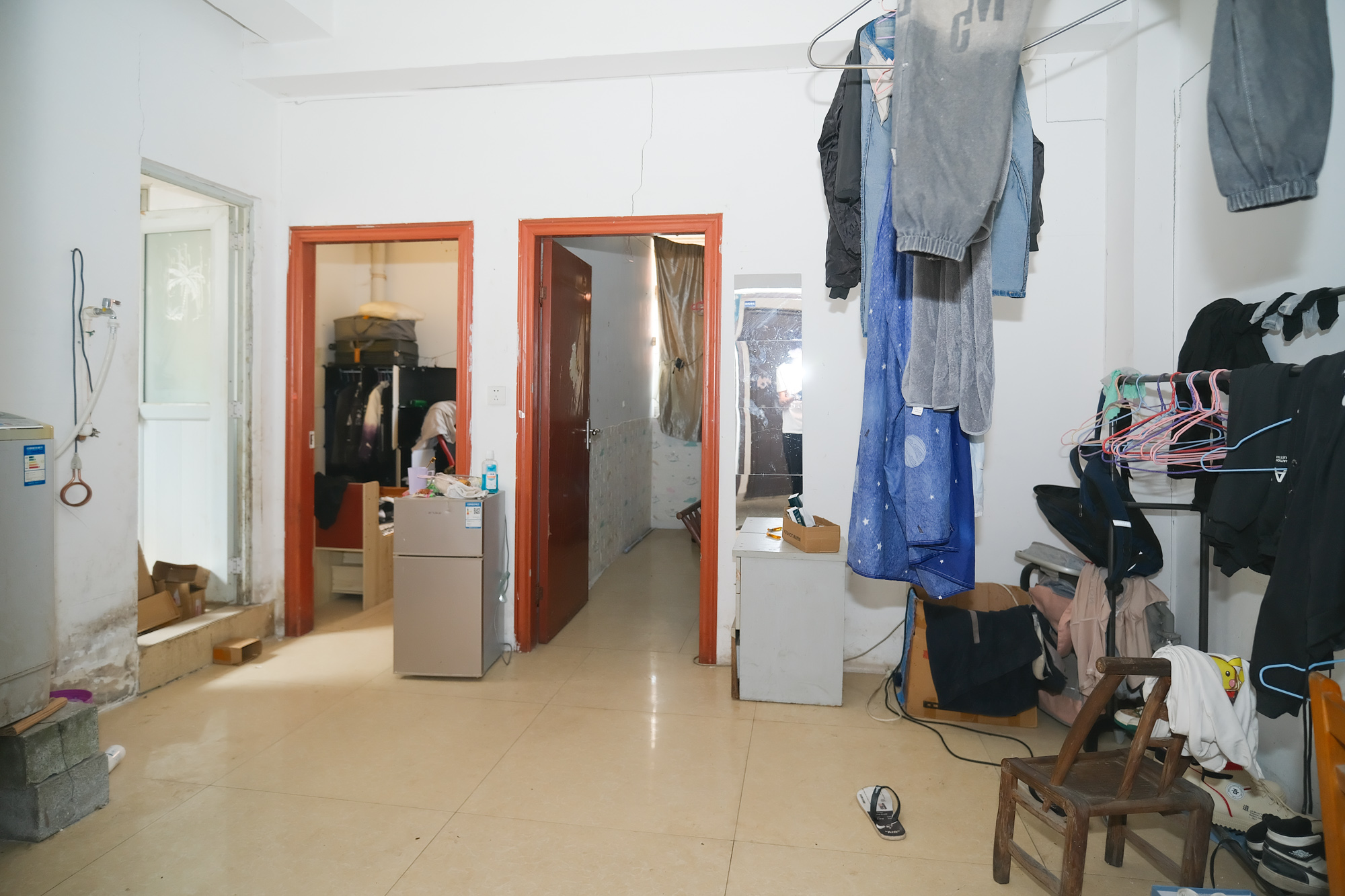 金鹰机电大市场  2室2厅1卫   23.80万客厅