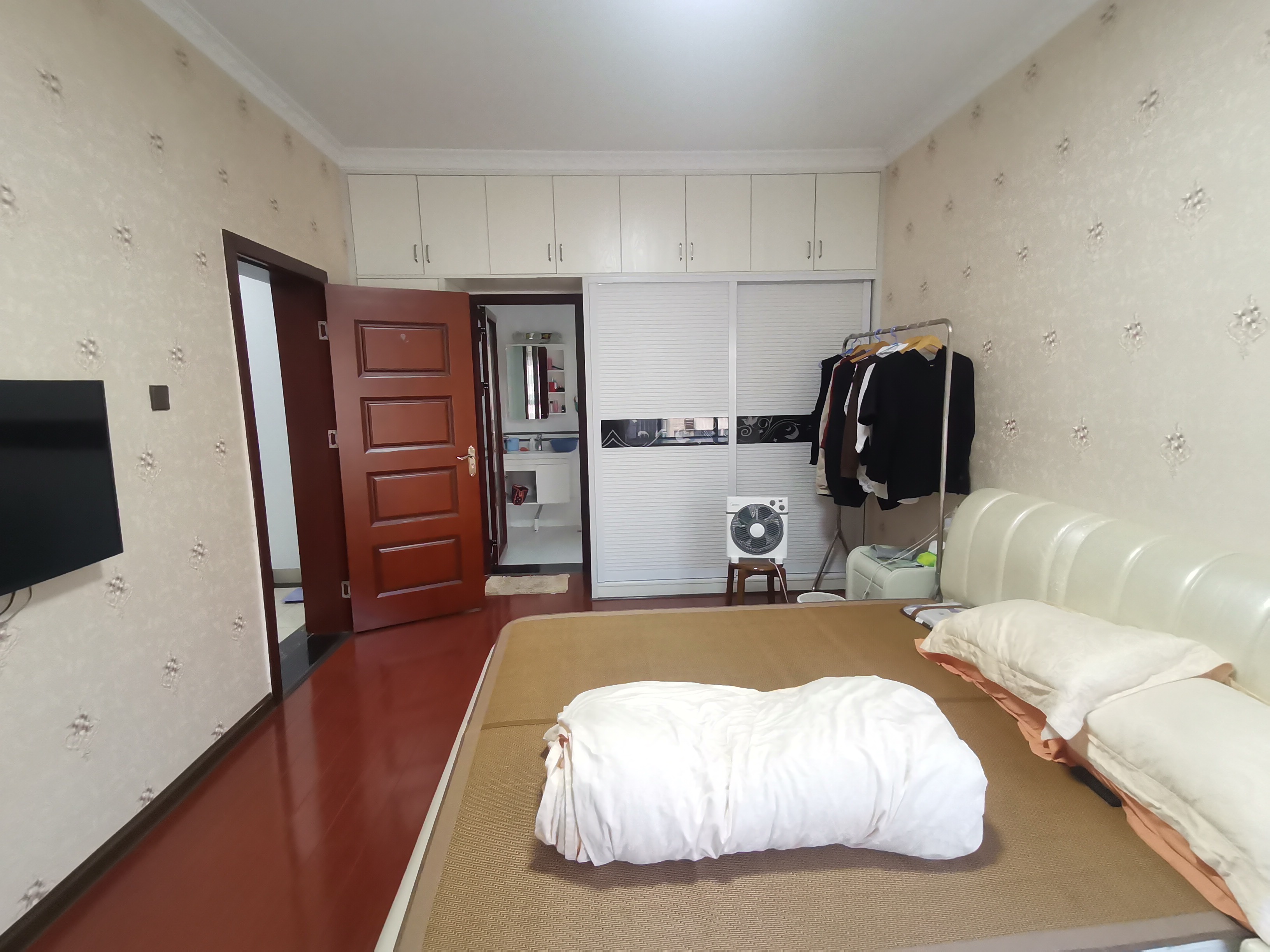 东湖阳光 3室2厅2卫 81.80万 东湖阳光 3室2厅2卫 81.80万室内图