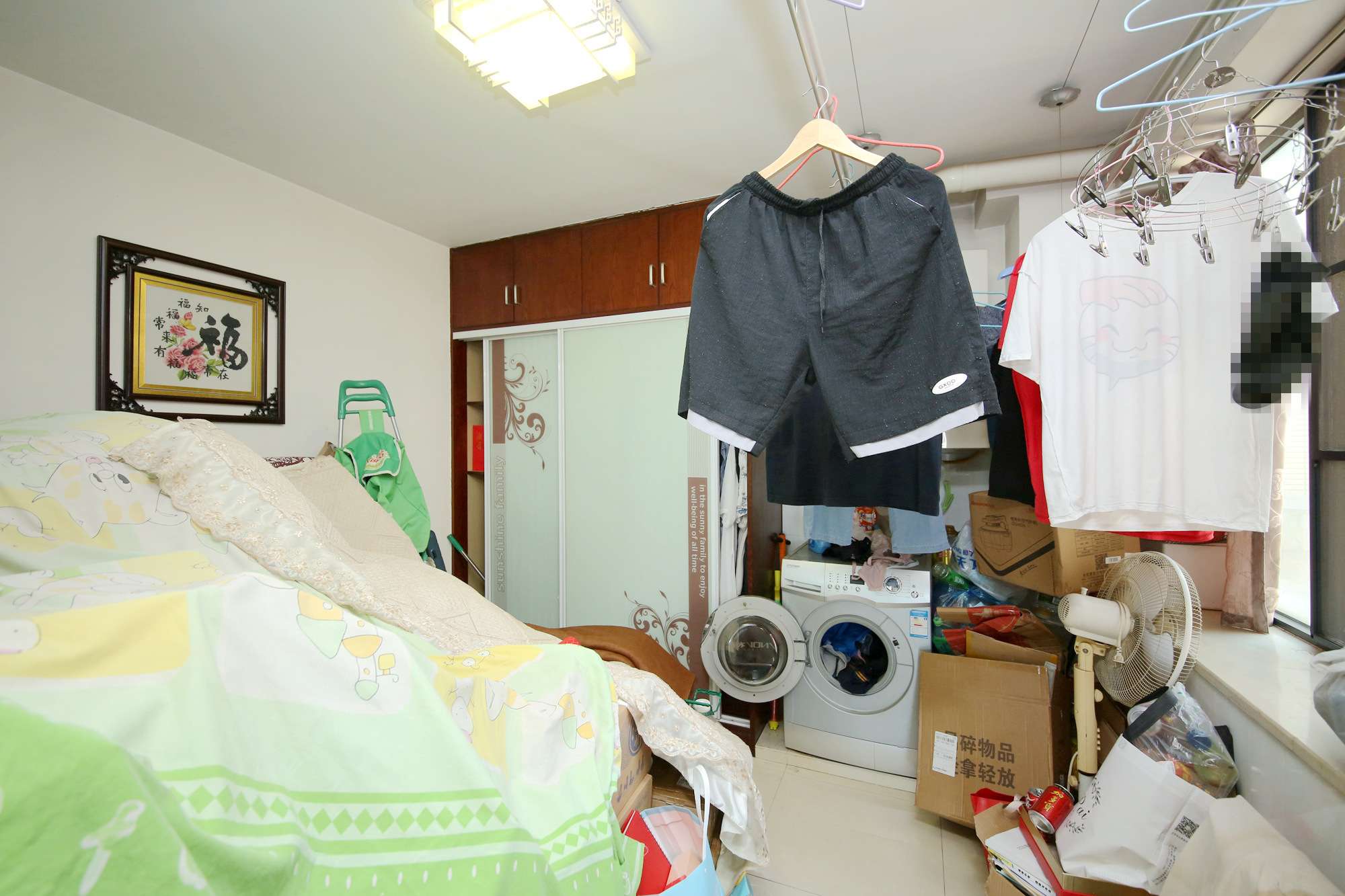 融圣国际  3室2厅2卫   190.00万卧室