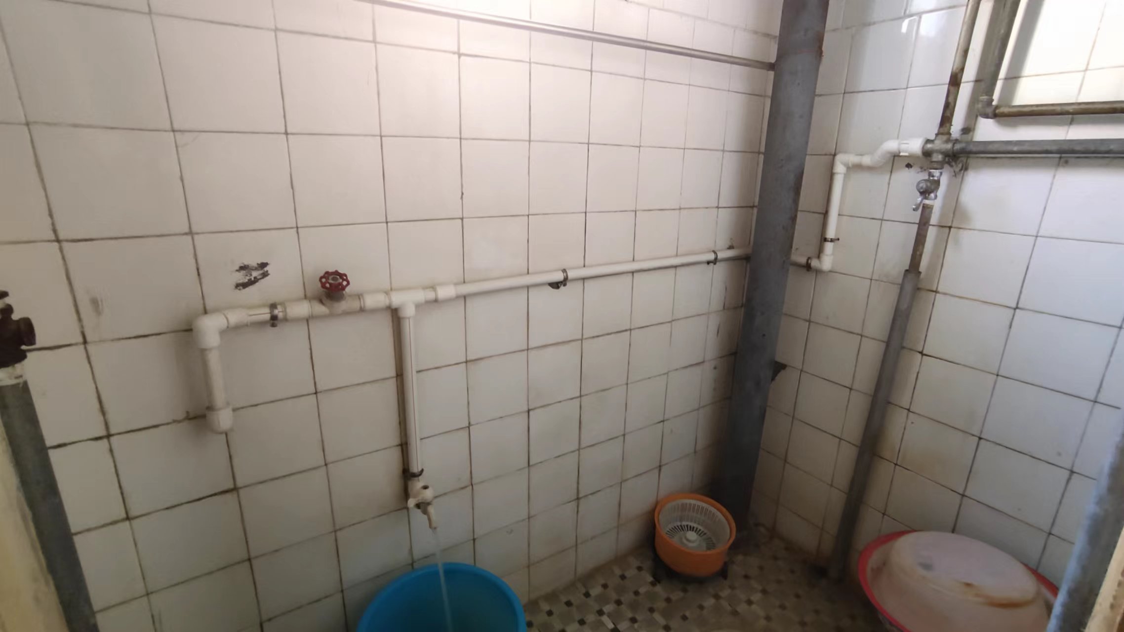 桥梁厂一区万泥塘一村 2室1厅1卫 18.8万 桥梁厂一区万泥塘一村 2室1厅1卫 18.8万室内图