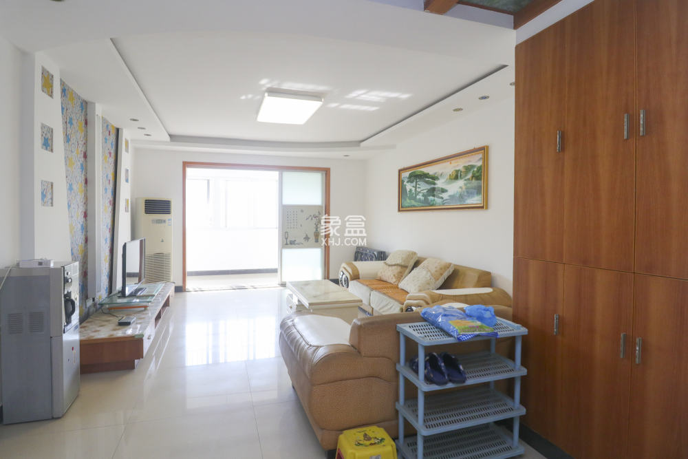 卓峰家園  3室2廳2衛(wèi)   82.80萬