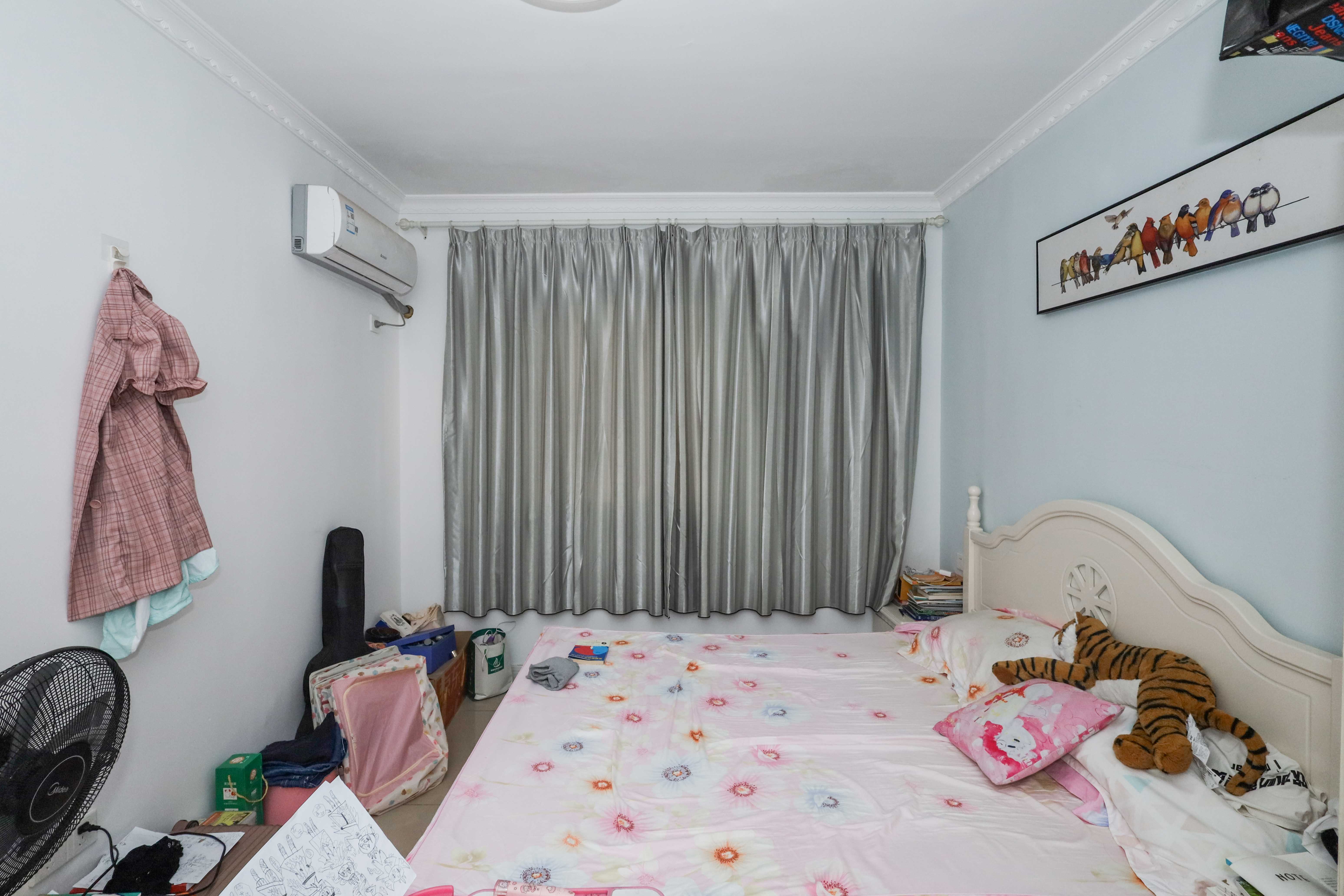 卓越浅水湾  3室2厅2卫    182.0万卧室