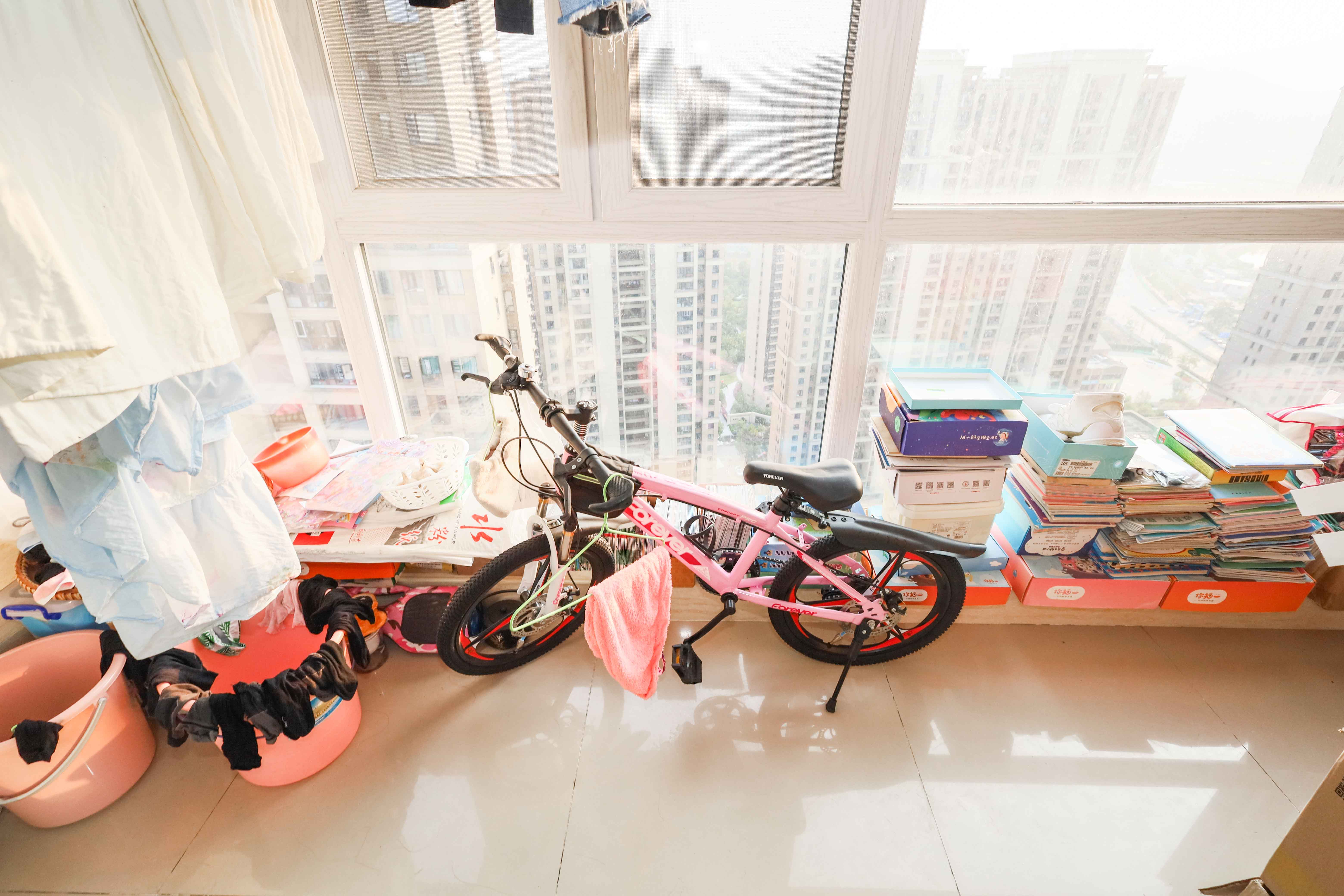 卓越浅水湾  3室2厅2卫    182.0万阳台