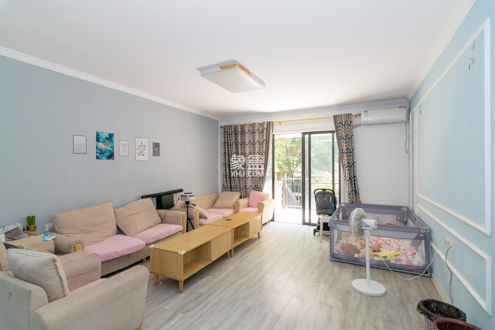 勤诚达新界  4室2厅2卫    188.0万