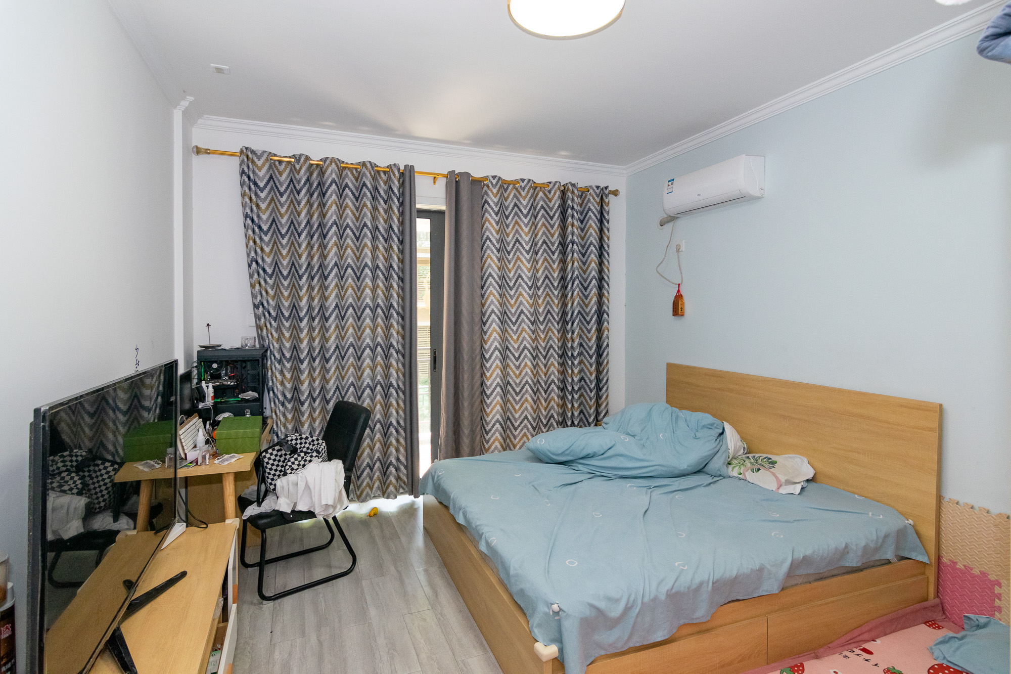 勤诚达新界 4室2厅2卫 188.0万 勤诚达新界 4室2厅2卫 188.0万卧室