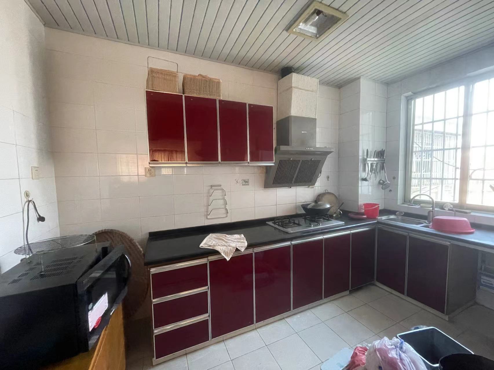 泰苑小区  3室2厅1卫    42.8万 泰苑小区  3室2厅1卫    42.8万室内图