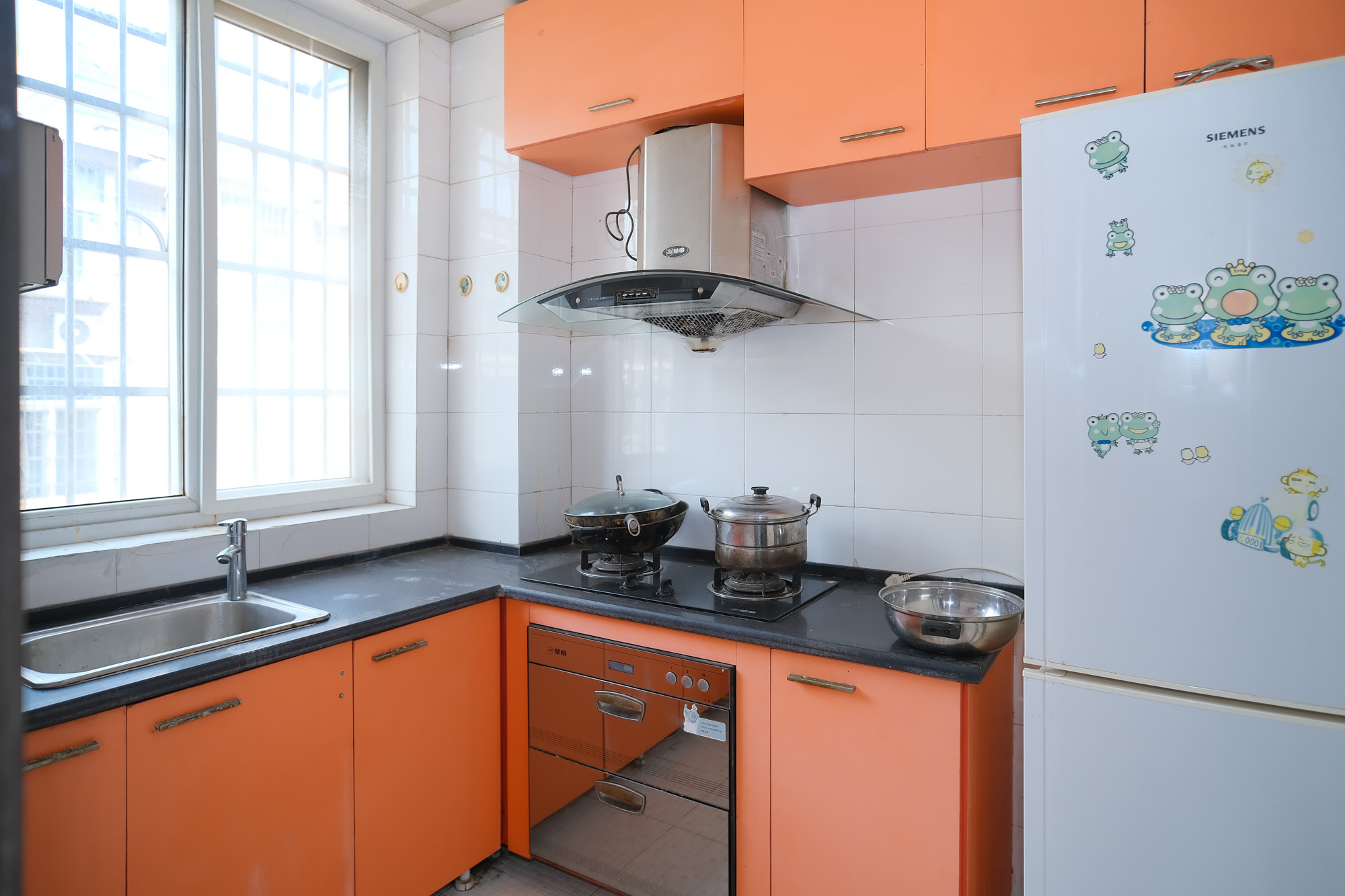 湘绣城  2室2厅1卫    37.8万厨房