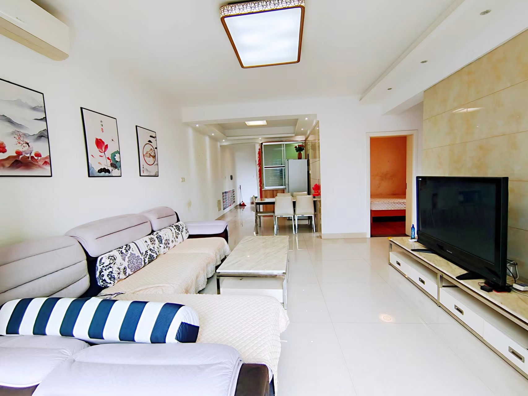 龙腾国际 2室2厅1卫 68.0万 龙腾国际 2室2厅1卫 68.0万室内图