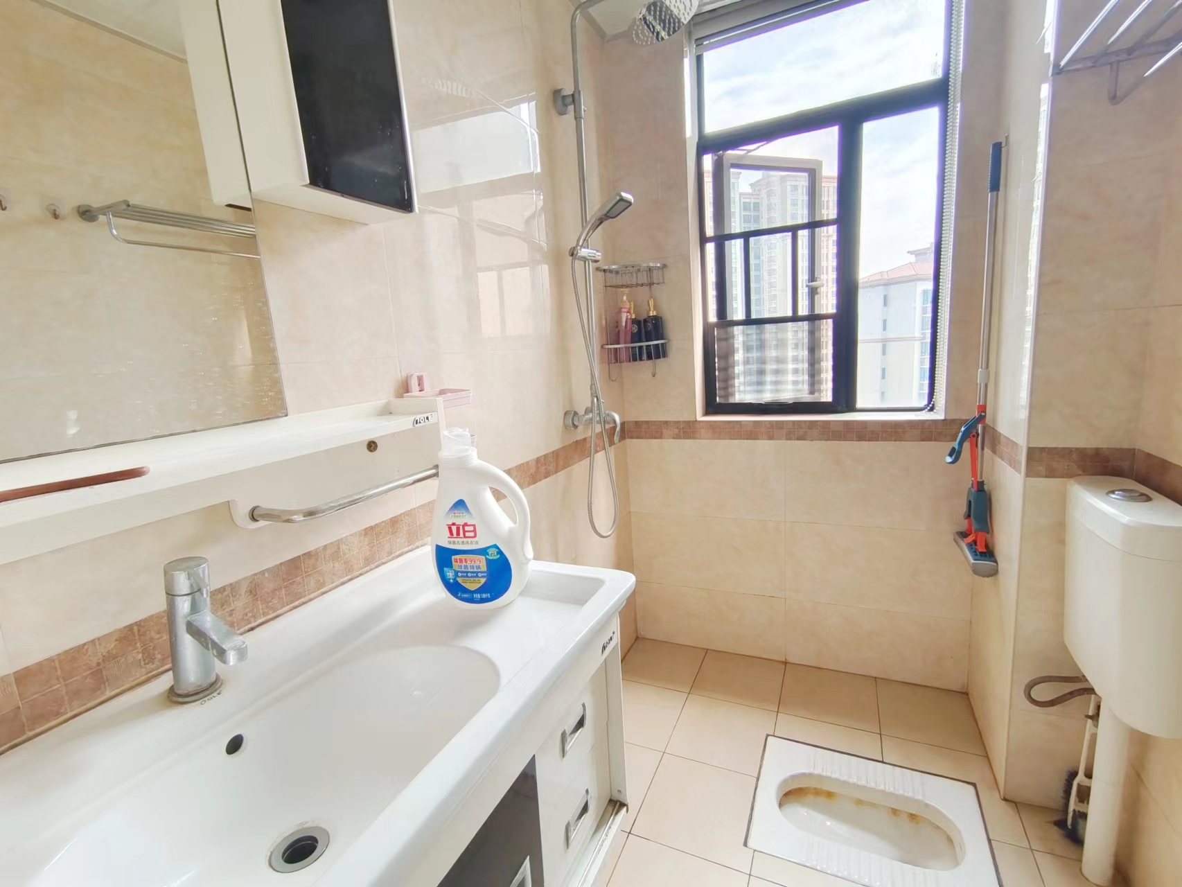 龙腾国际 2室2厅1卫 68.0万 龙腾国际 2室2厅1卫 68.0万室内图