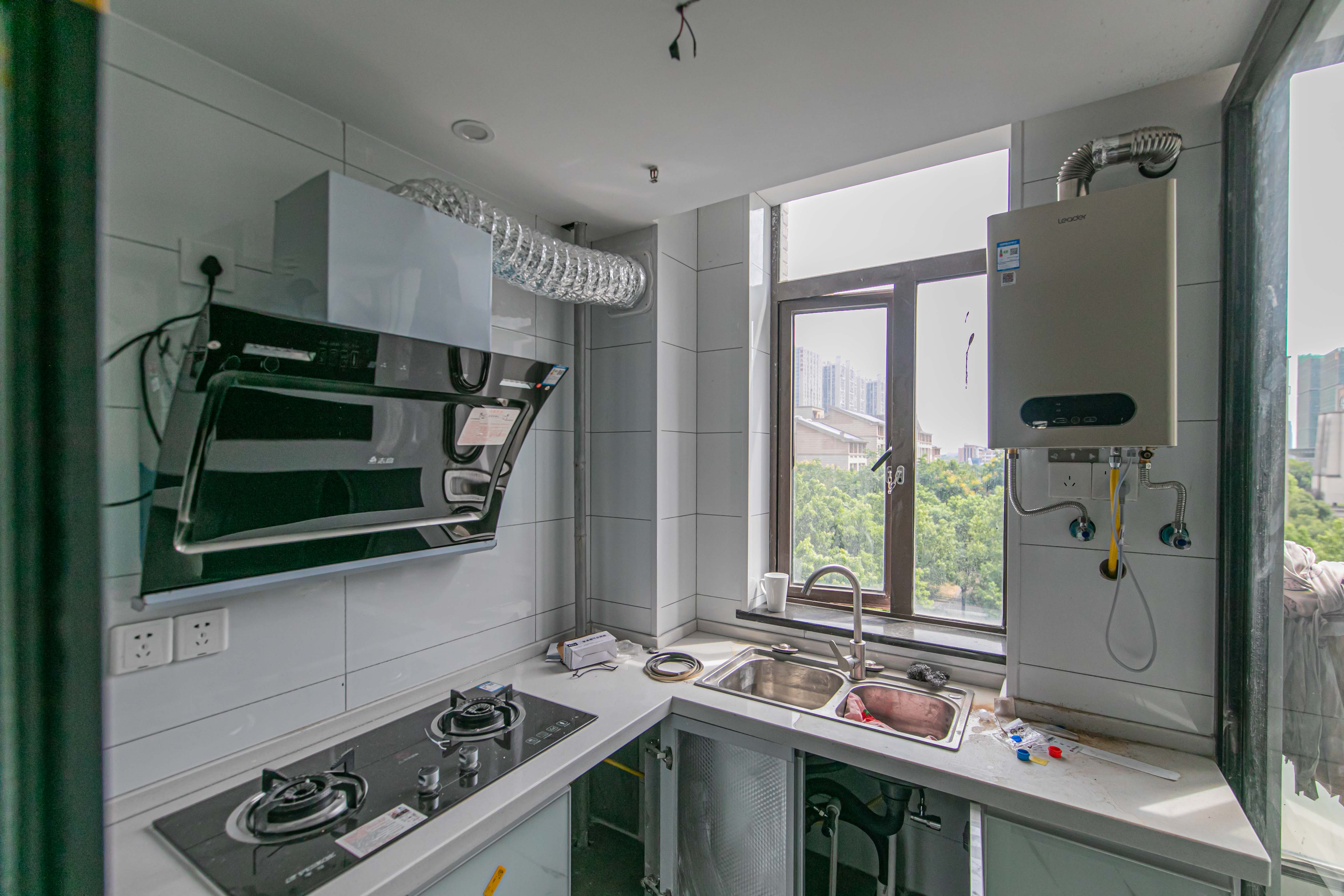 水岸世景  2室1厅1卫    62.0万 水岸世景  2室1厅1卫    62.0万厨房