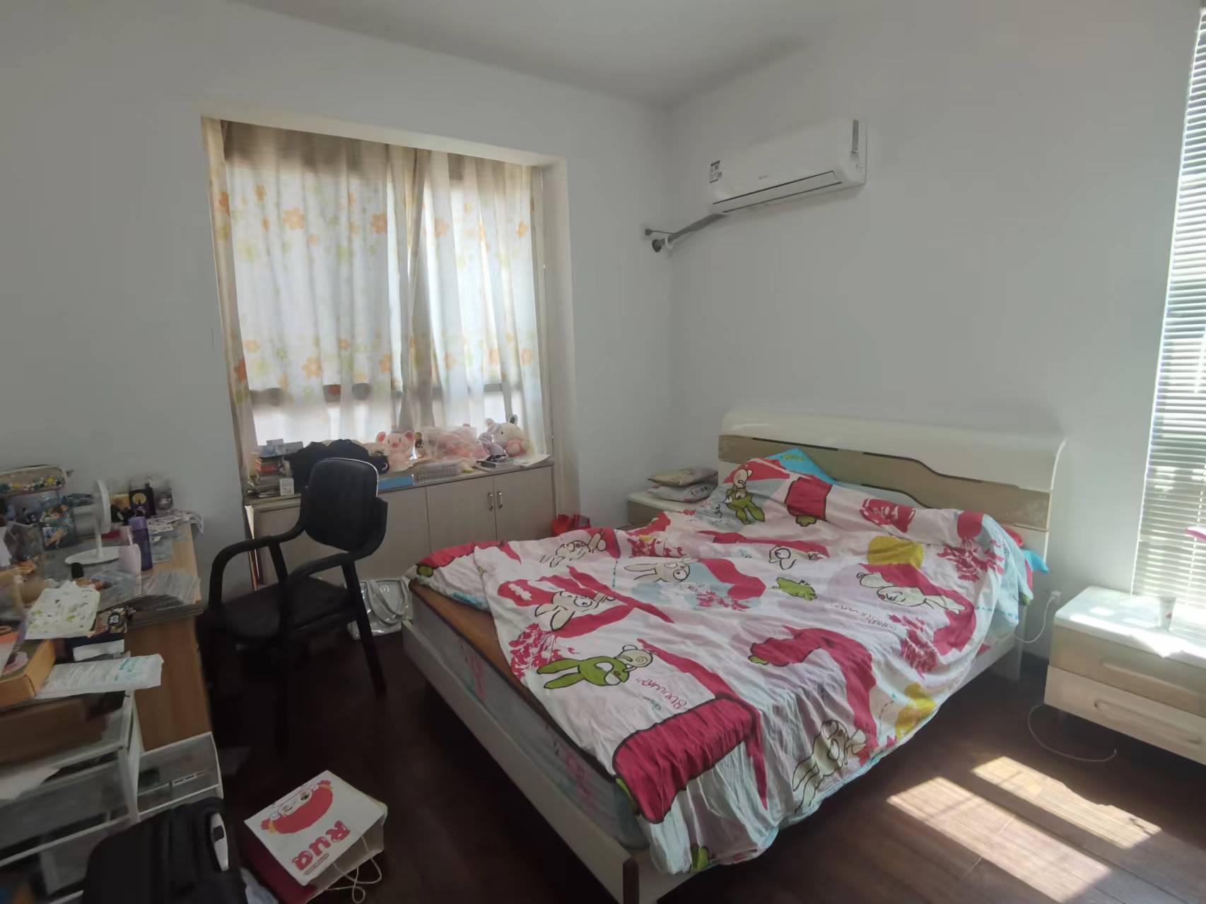 中央皇庭 3室2厅2卫 54.8万 中央皇庭 3室2厅2卫 54.8万室内图