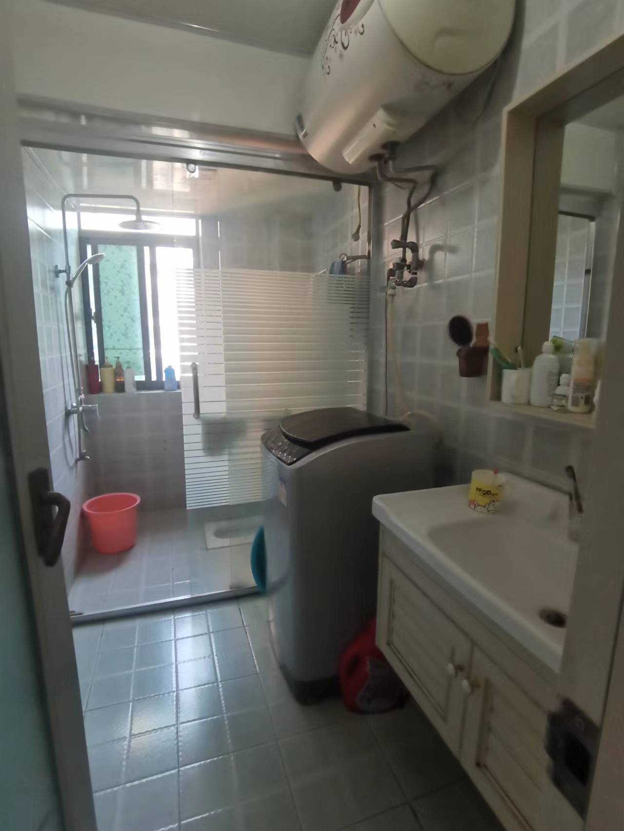 中央皇庭 3室2厅2卫 54.8万 中央皇庭 3室2厅2卫 54.8万室内图