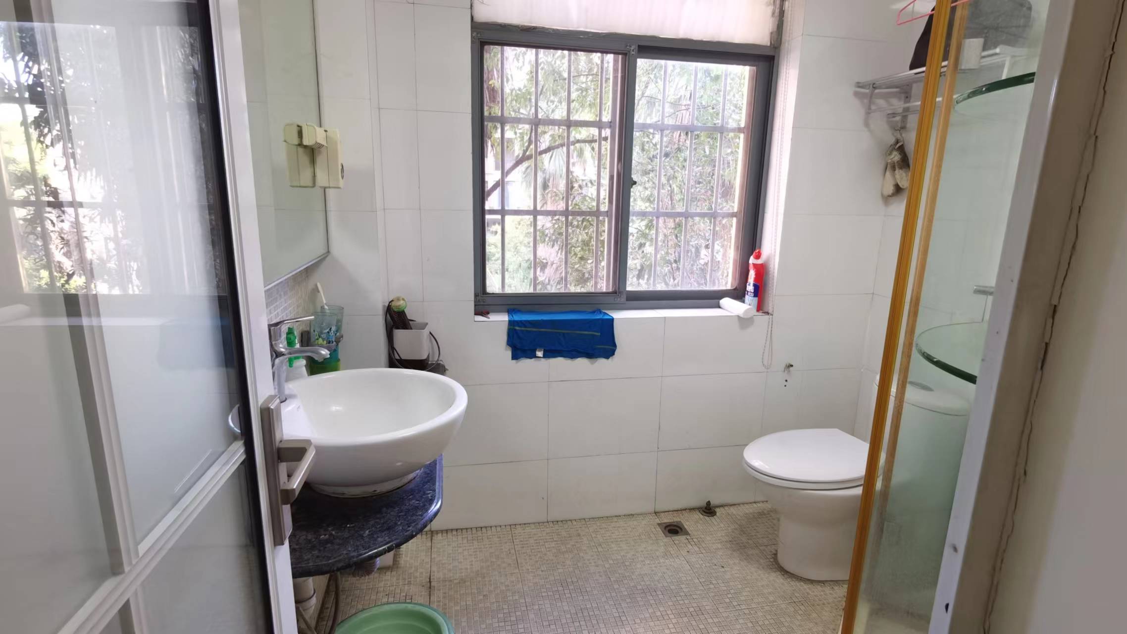 湘银二期世纪花园 4室2厅2卫 64.0万 湘银二期世纪花园 4室2厅2卫 64.0万室内图