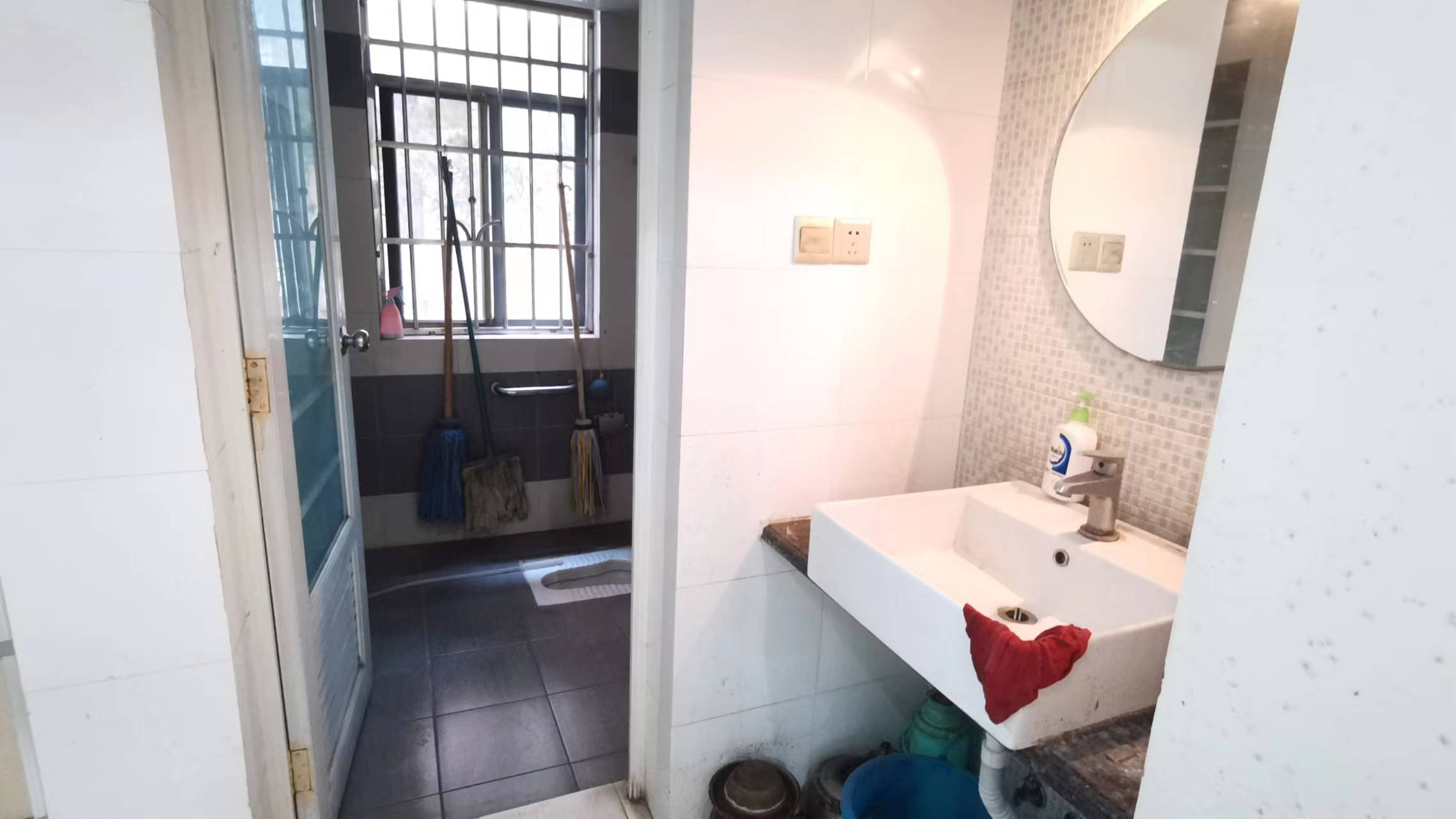 湘银二期世纪花园 4室2厅2卫 64.0万 湘银二期世纪花园 4室2厅2卫 64.0万室内图