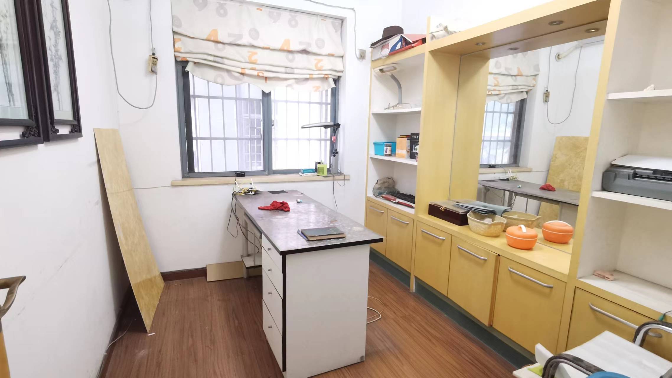 湘银二期世纪花园 4室2厅2卫 64.0万 湘银二期世纪花园 4室2厅2卫 64.0万室内图