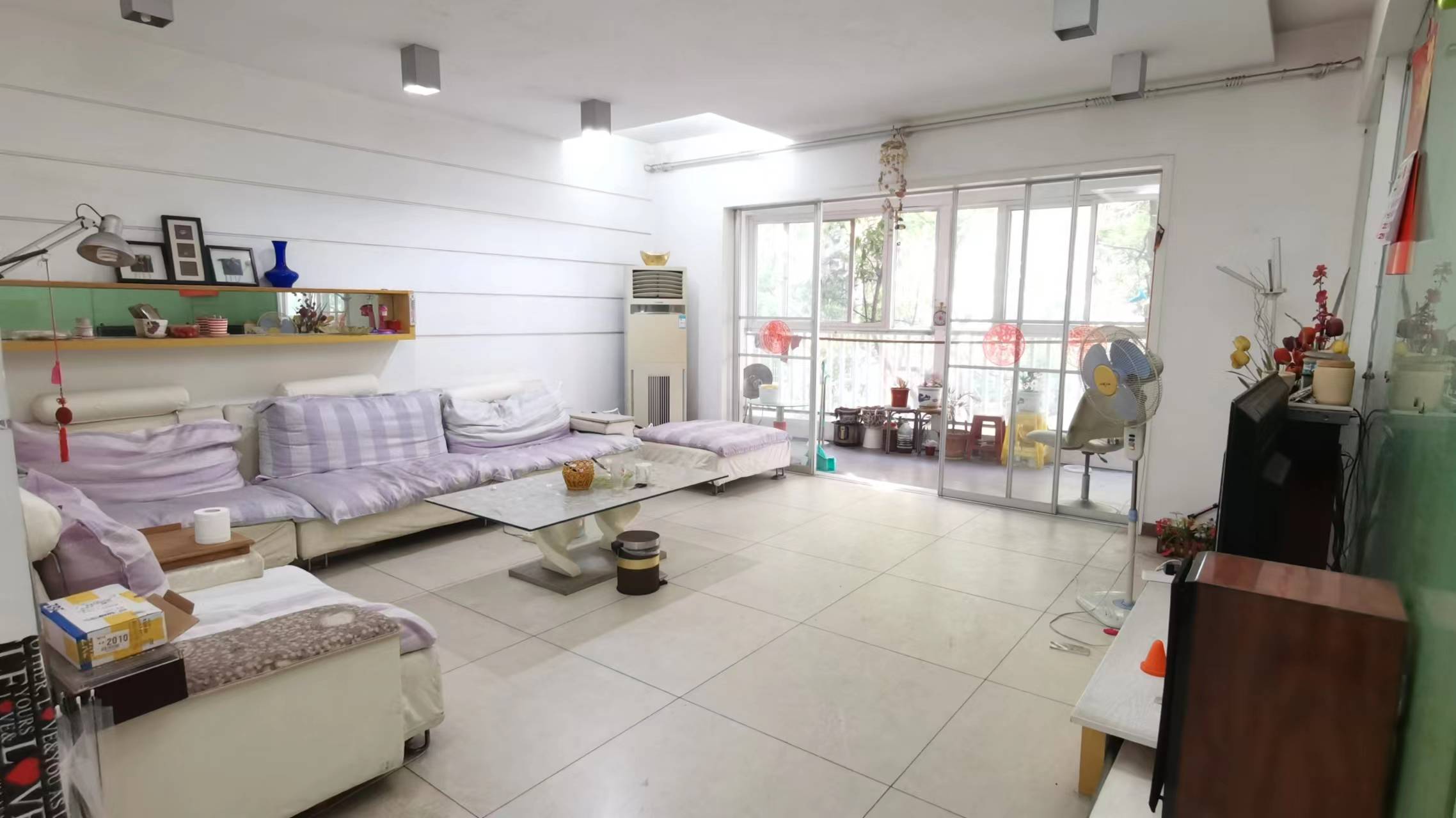 湘银二期世纪花园 4室2厅2卫 64.0万 湘银二期世纪花园 4室2厅2卫 64.0万室内图