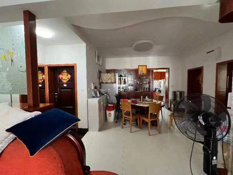 财富小区  3室2厅2卫    50.0万 财富小区  3室2厅2卫    50.0万室内图