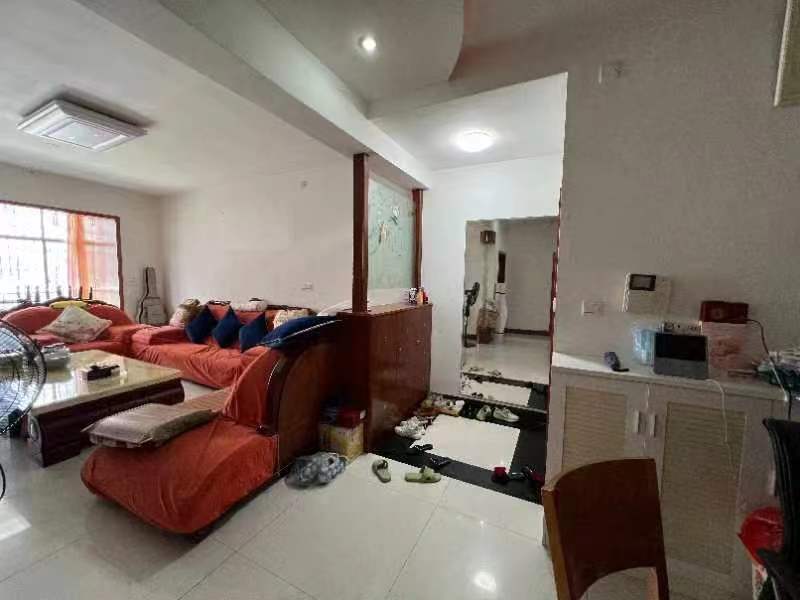 财富小区  3室2厅2卫    50.0万 财富小区  3室2厅2卫    50.0万室内图