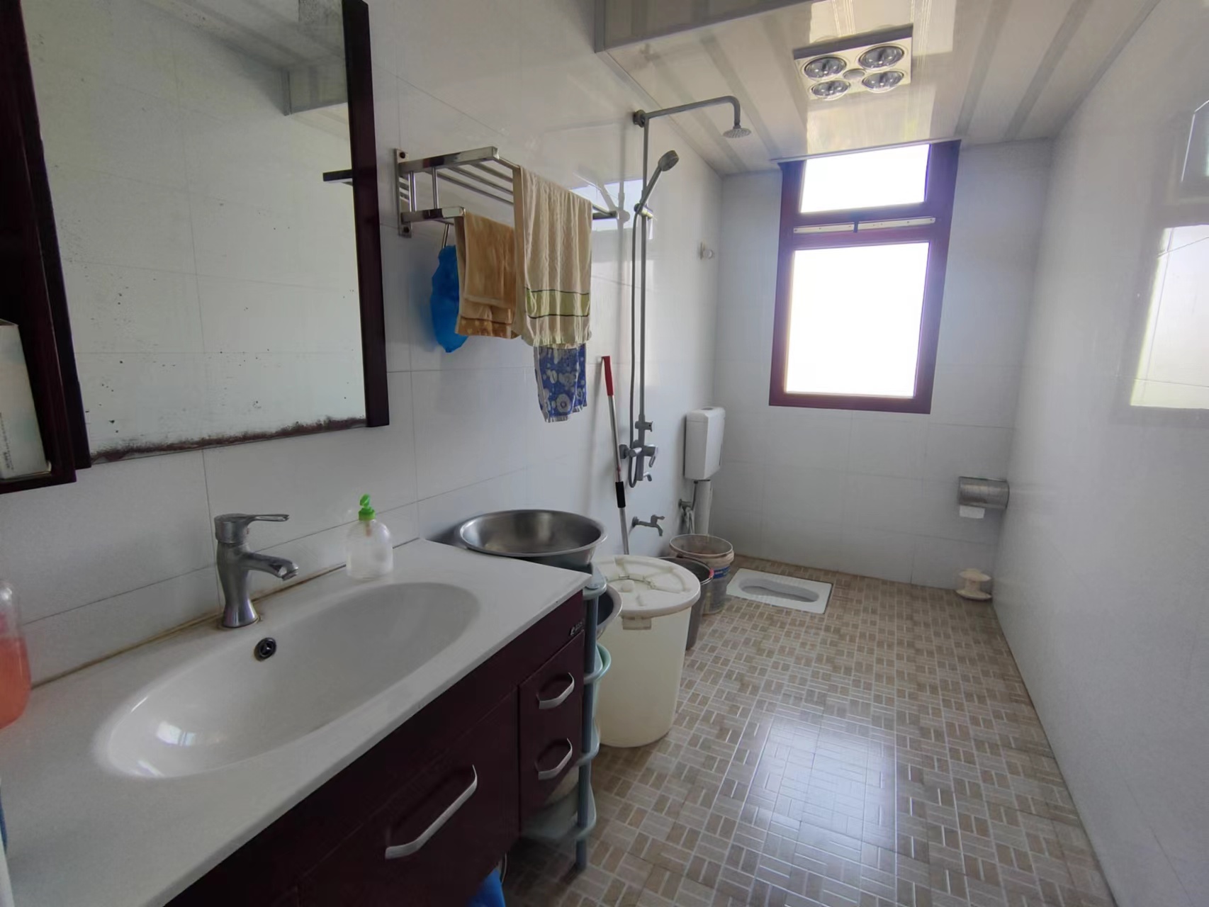 地税新村 4室2厅2卫 98.0万 地税新村 4室2厅2卫 98.0万室内图