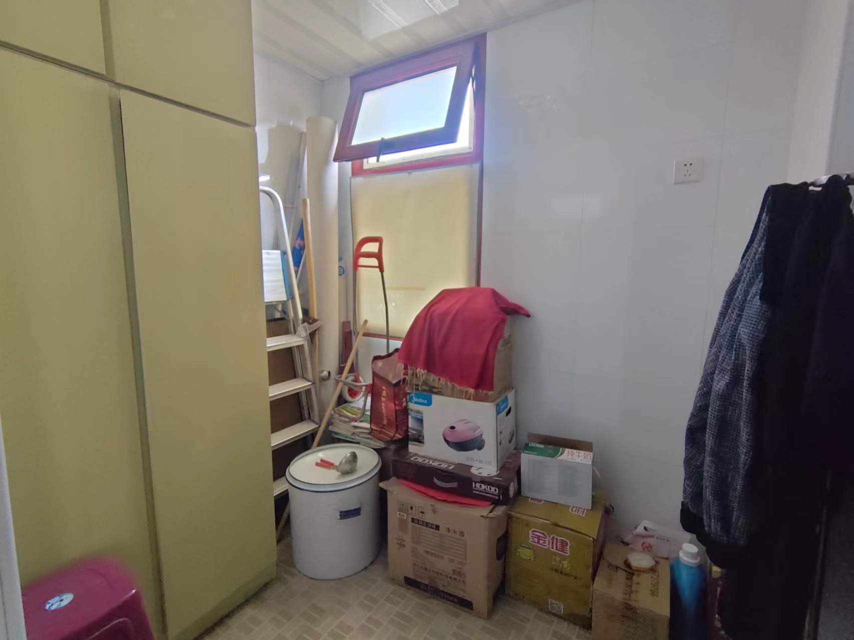 地税新村 4室2厅2卫 98.0万 地税新村 4室2厅2卫 98.0万室内图