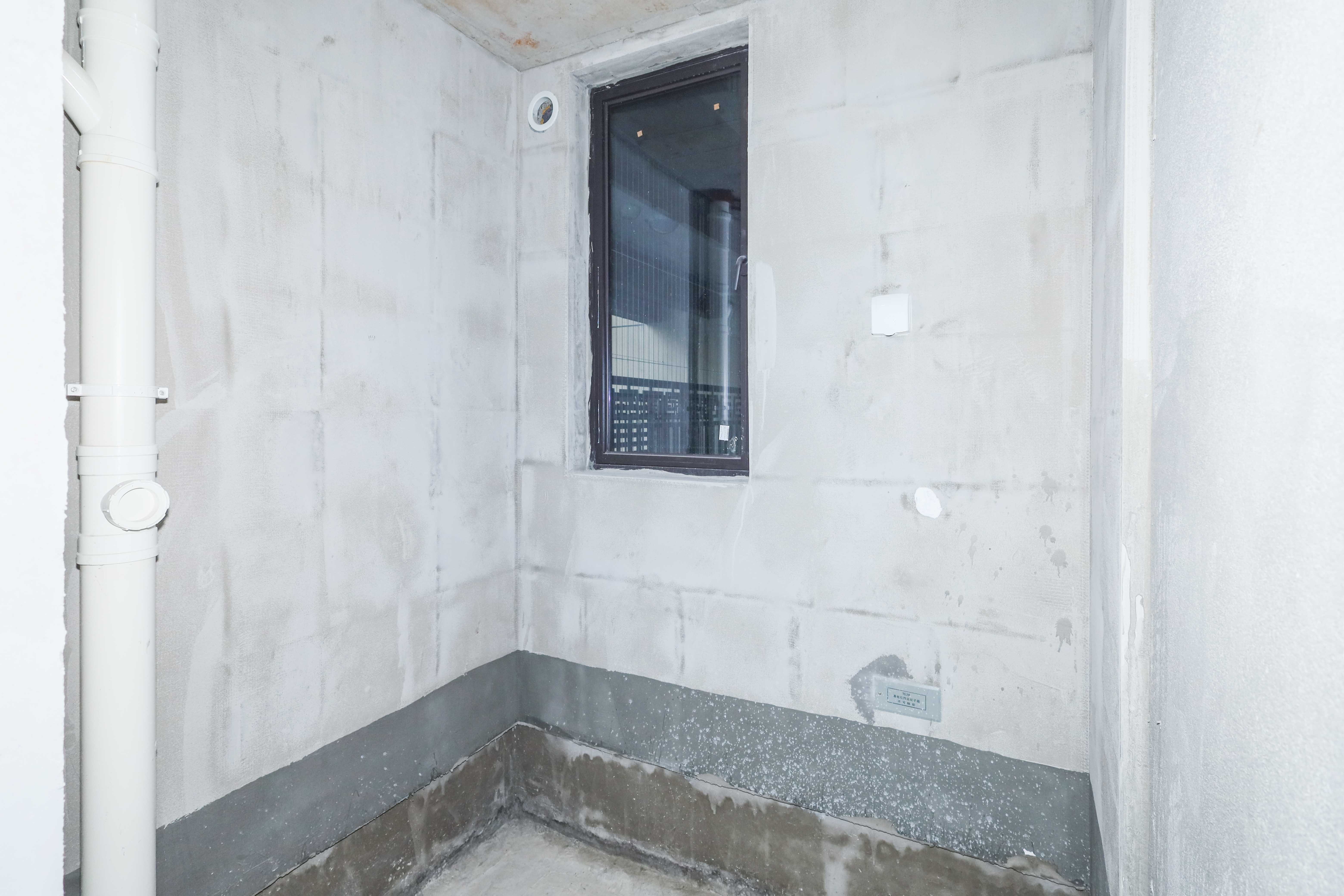 建发央著  4室2厅2卫   190.00万卫生间