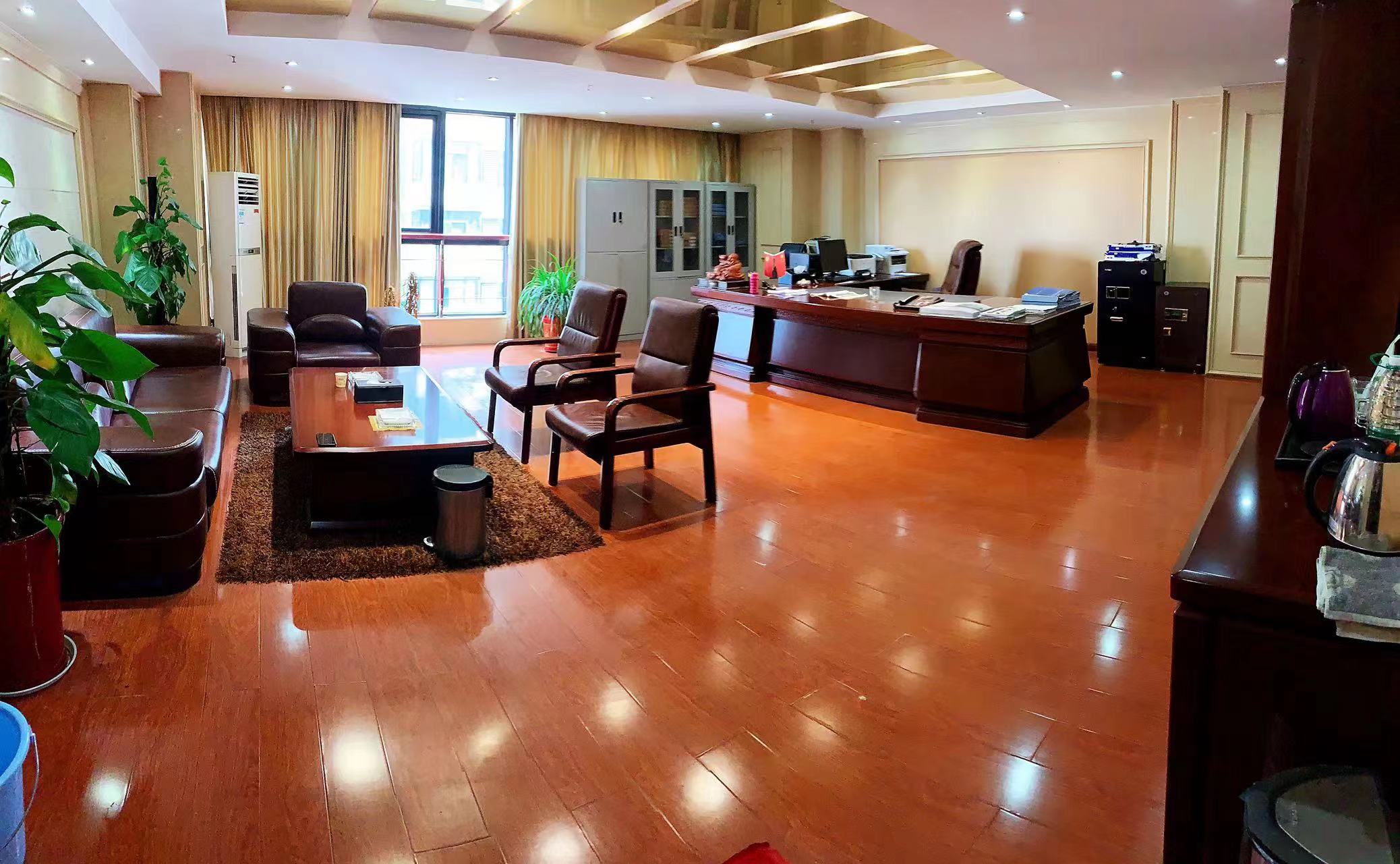 中央商业广场 1室1厅0卫 66.0万 中央商业广场 1室1厅0卫 66.0万室内图