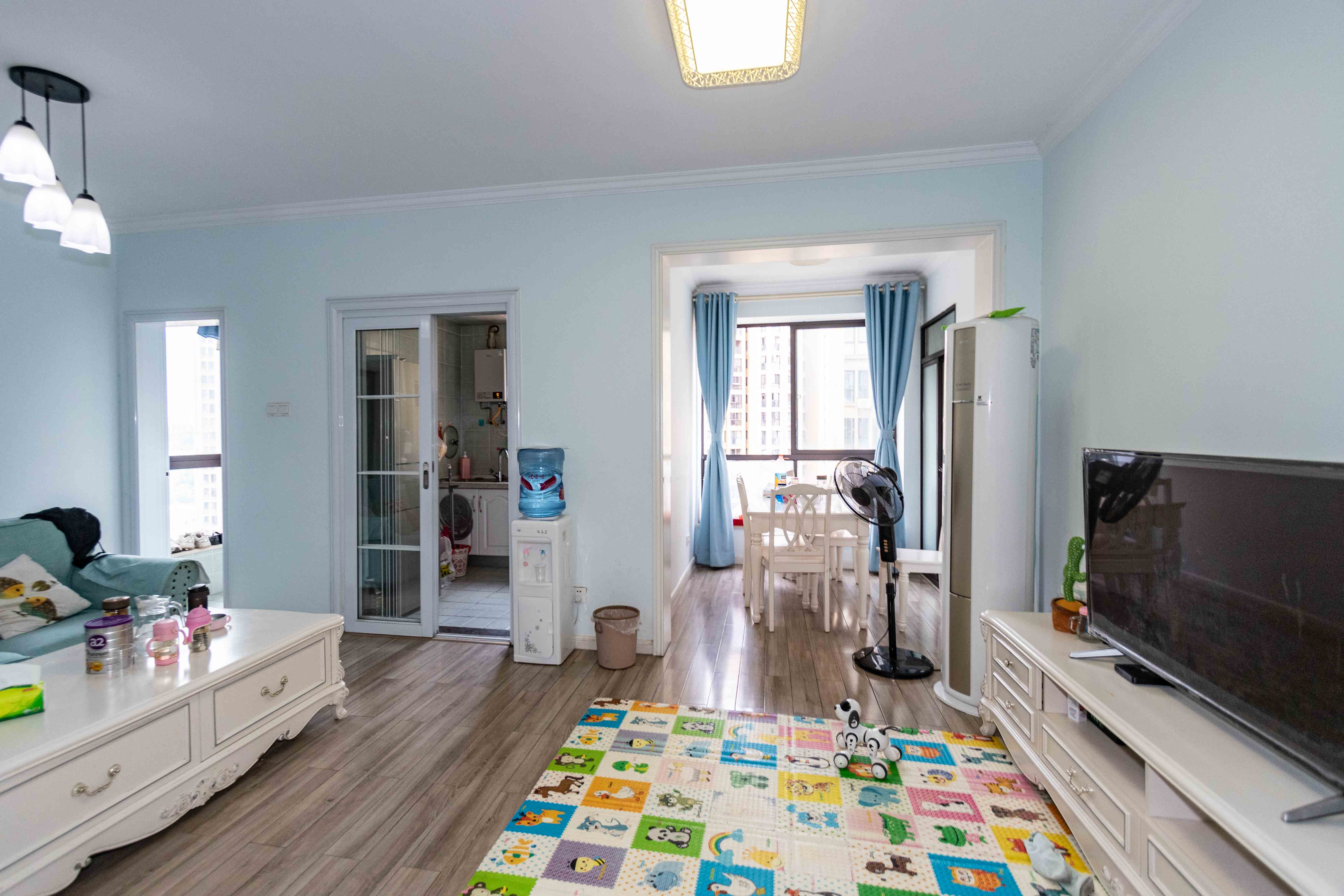 欧莱雅郡 3室1厅1卫 75.0万 欧莱雅郡 3室1厅1卫 75.0万客厅