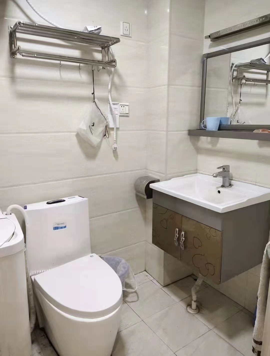 锦玉华庭新华东路1188号 1室1厅1卫 25.0万 锦玉华庭新华东路1188号 1室1厅1卫 25.0万室内图