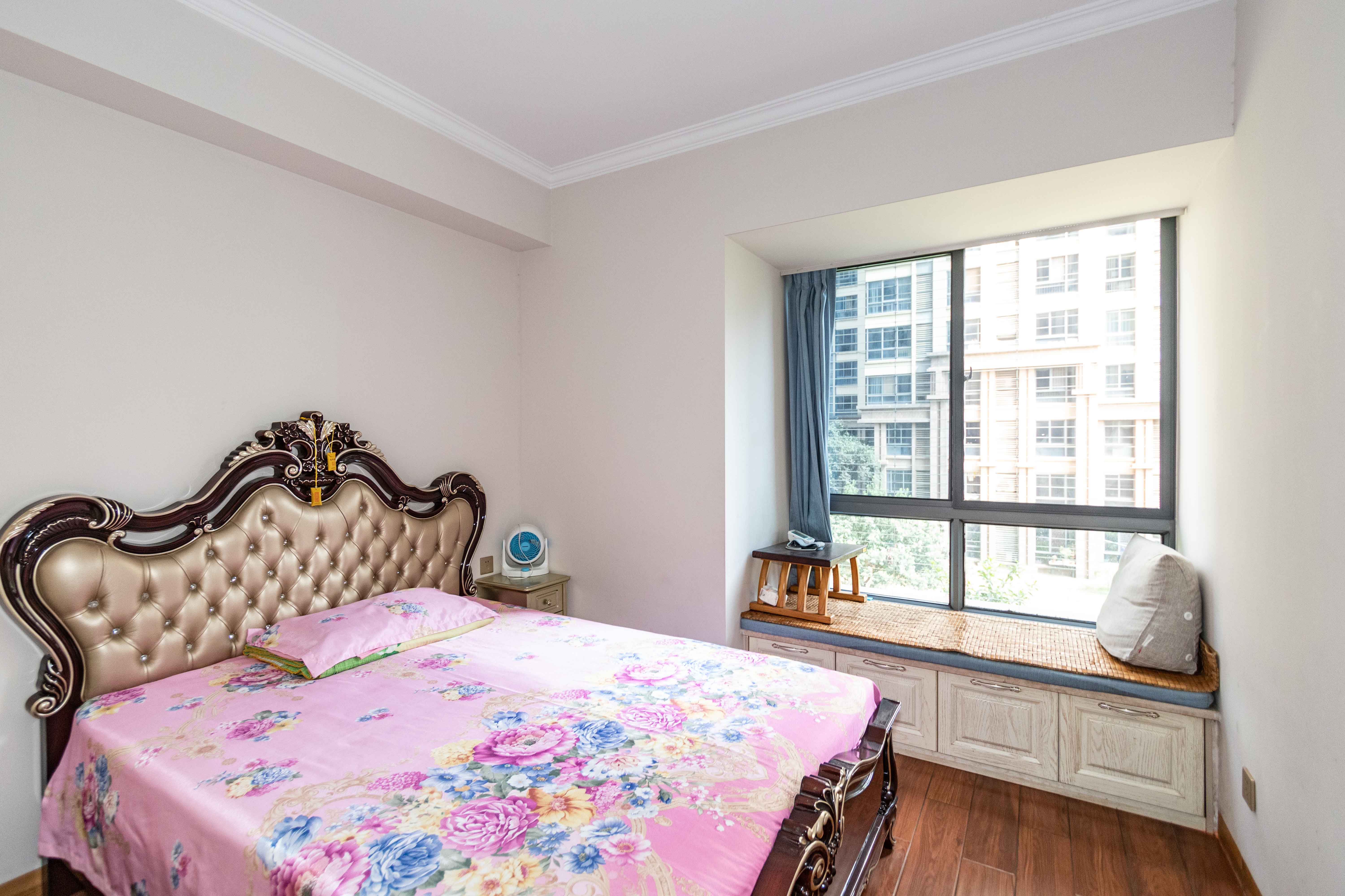 碧桂园南城首府(东宸林海)  4室2厅2卫    99.8万 碧桂园南城首府(东宸林海)  4室2厅2卫    99.8万卧室