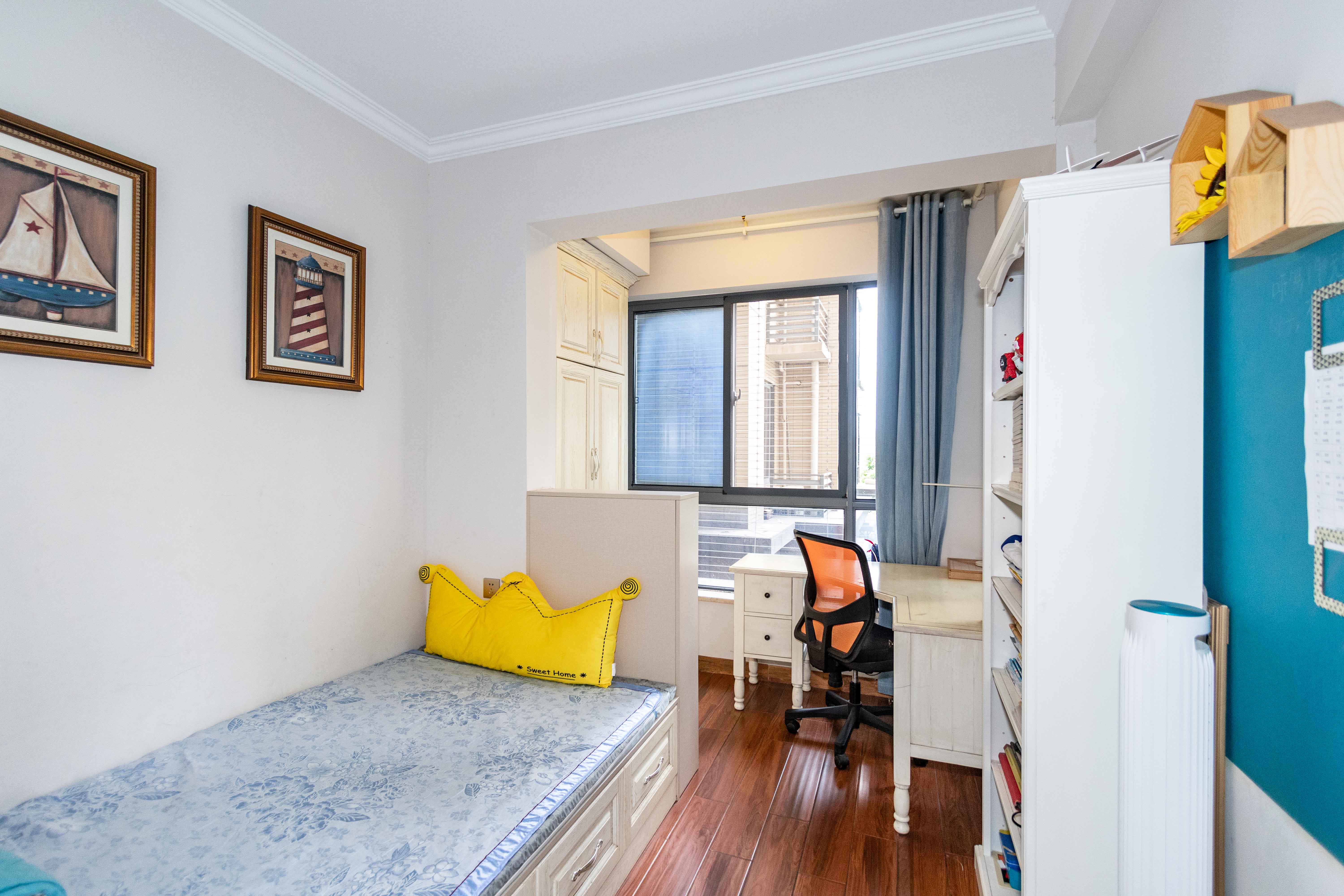 碧桂园南城首府(东宸林海)  4室2厅2卫    99.8万 碧桂园南城首府(东宸林海)  4室2厅2卫    99.8万卧室