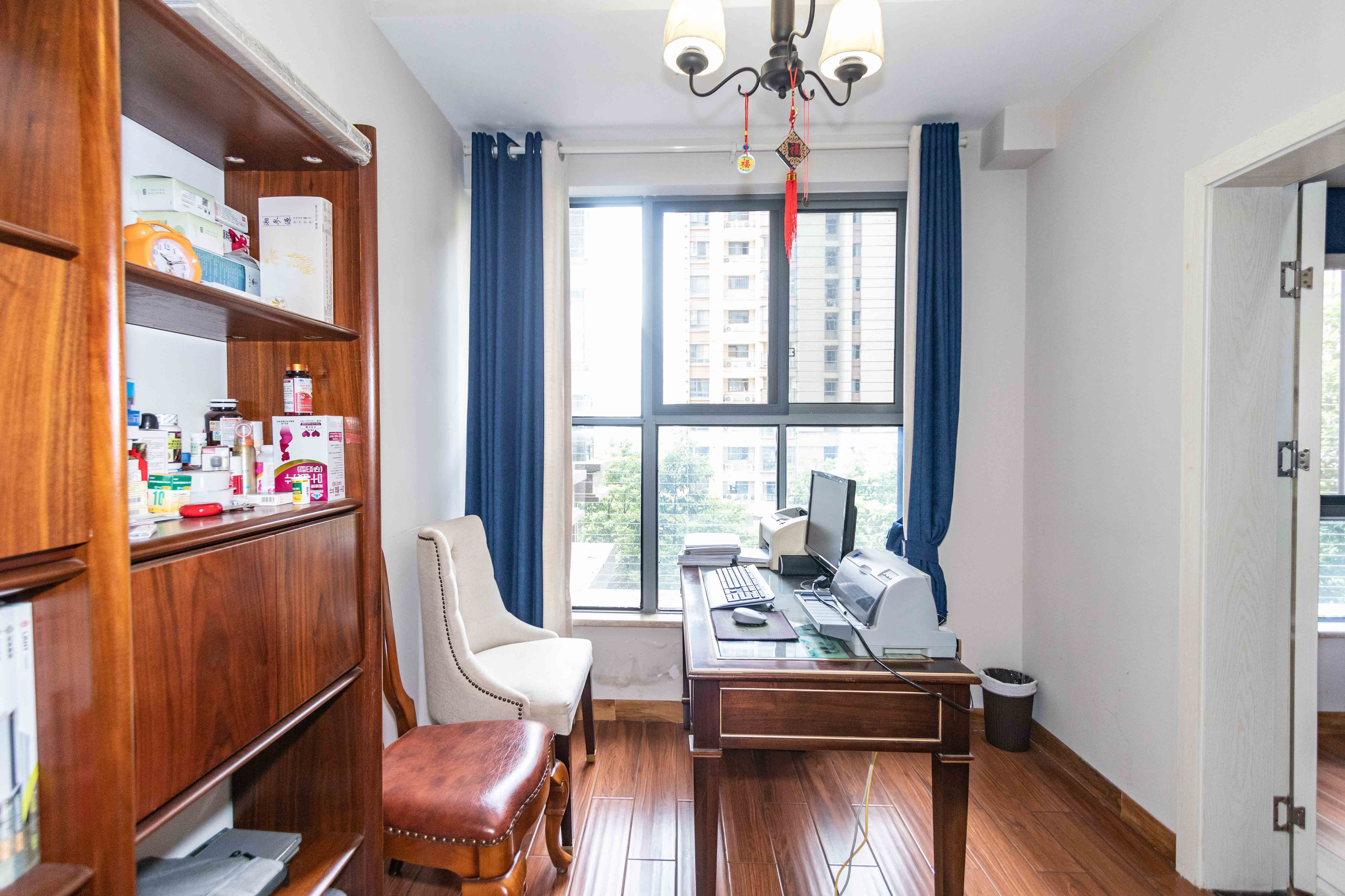 碧桂园南城首府(东宸林海)  4室2厅2卫    99.8万 碧桂园南城首府(东宸林海)  4室2厅2卫    99.8万卧室