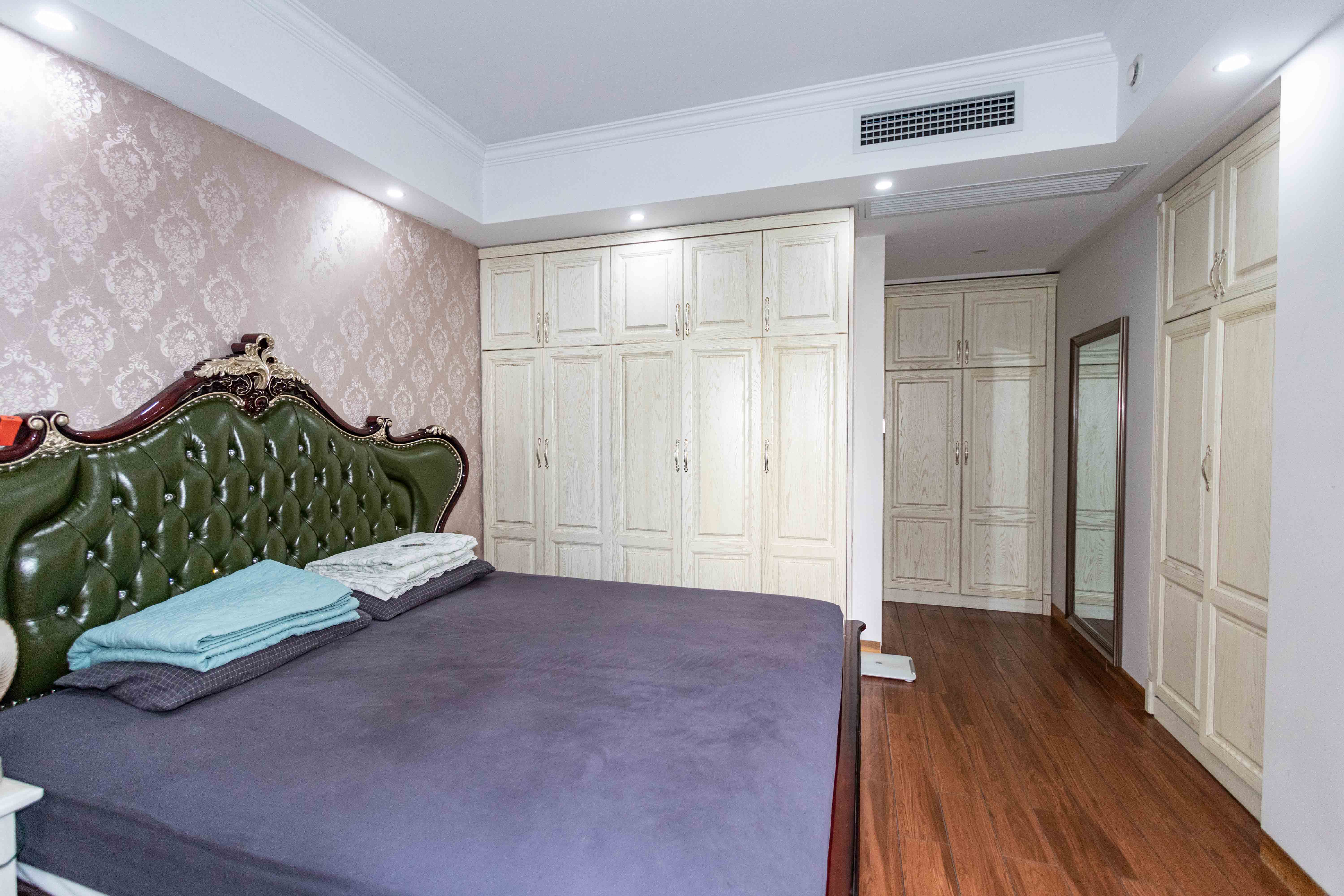 碧桂园南城首府(东宸林海)  4室2厅2卫    99.8万 碧桂园南城首府(东宸林海)  4室2厅2卫    99.8万卧室