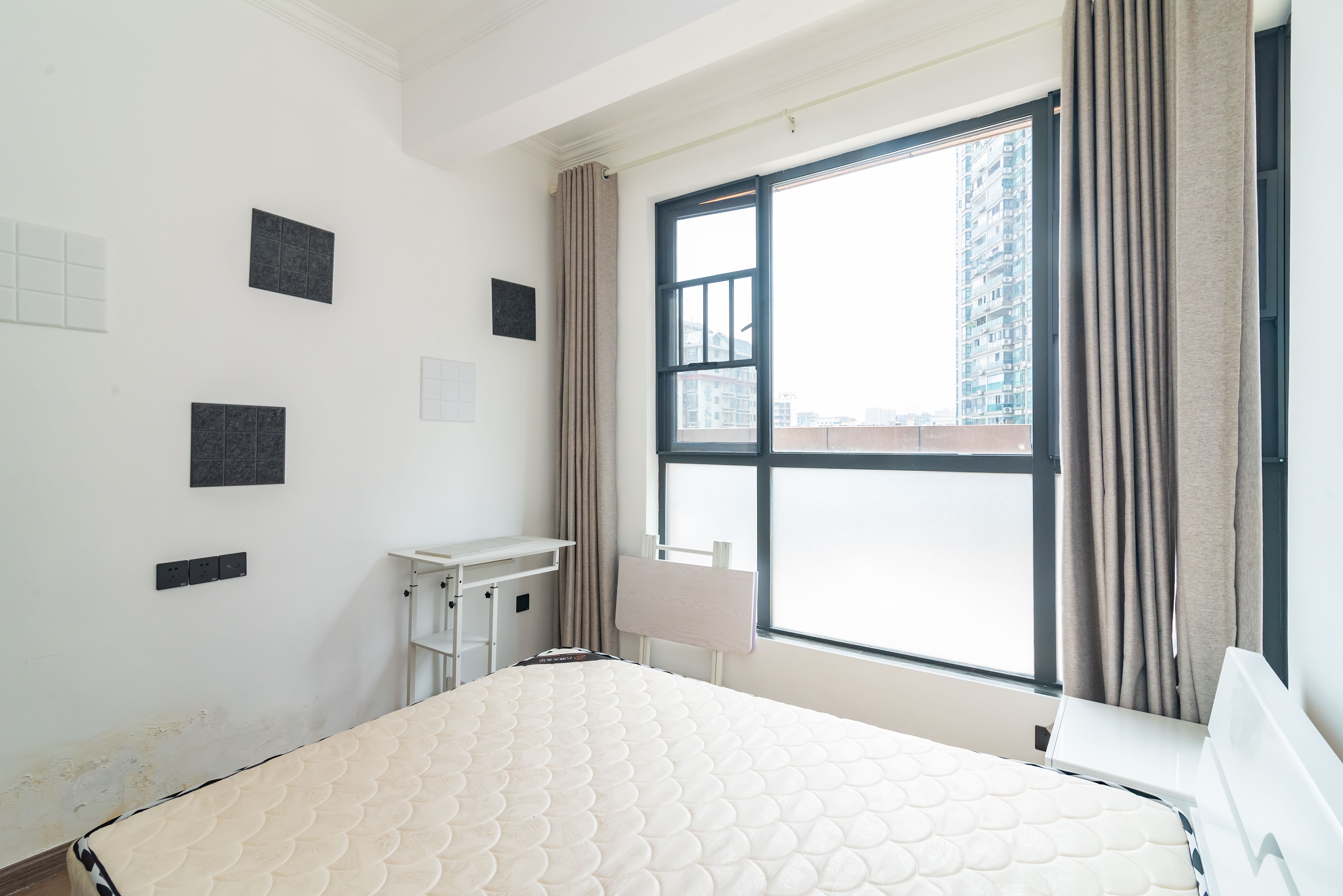 大汉海派  1室1厅1卫    45.0万 大汉海派  1室1厅1卫    45.0万卧室