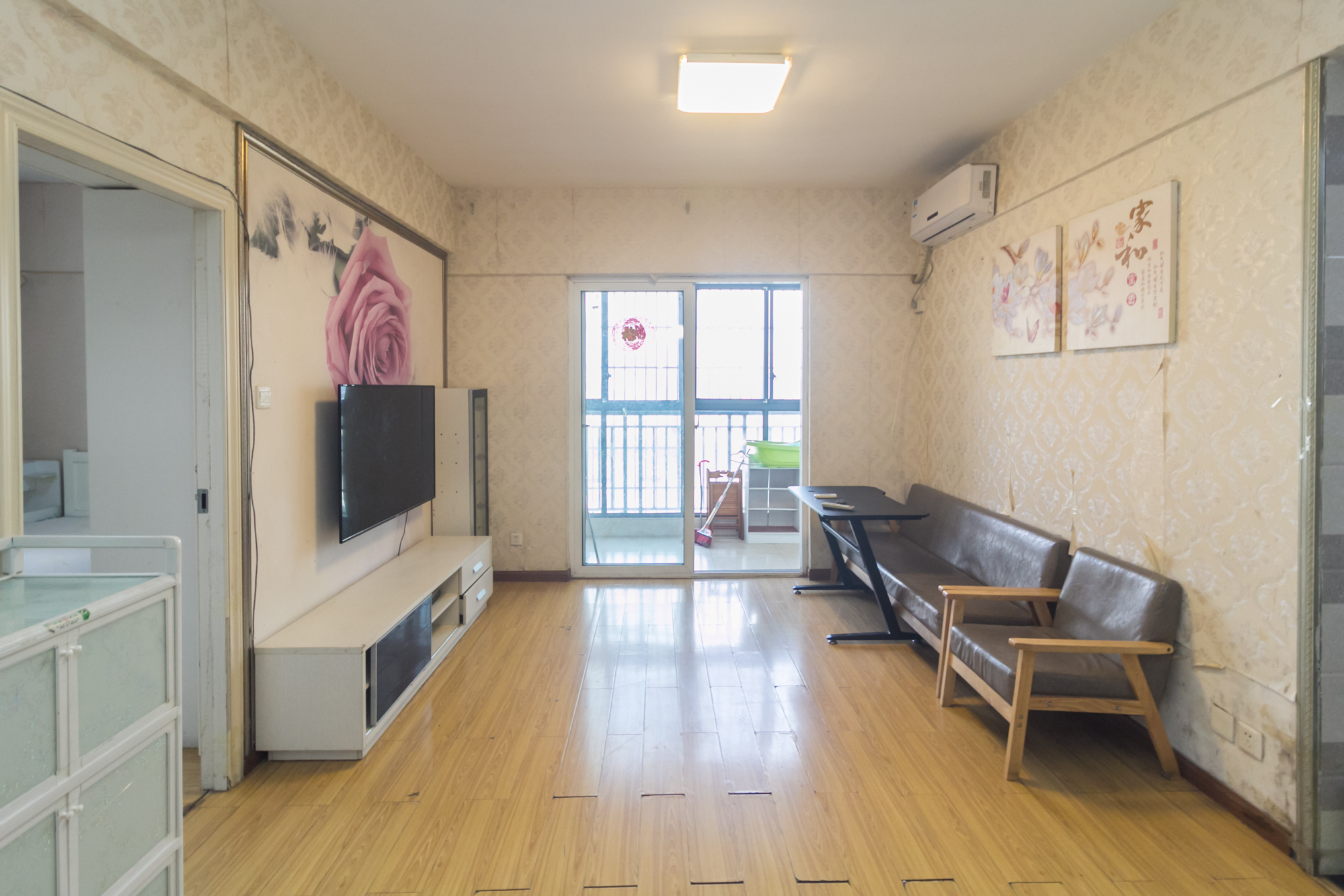 爵士湘 2室2厅1卫 45.8万 爵士湘 2室2厅1卫 45.8万客厅