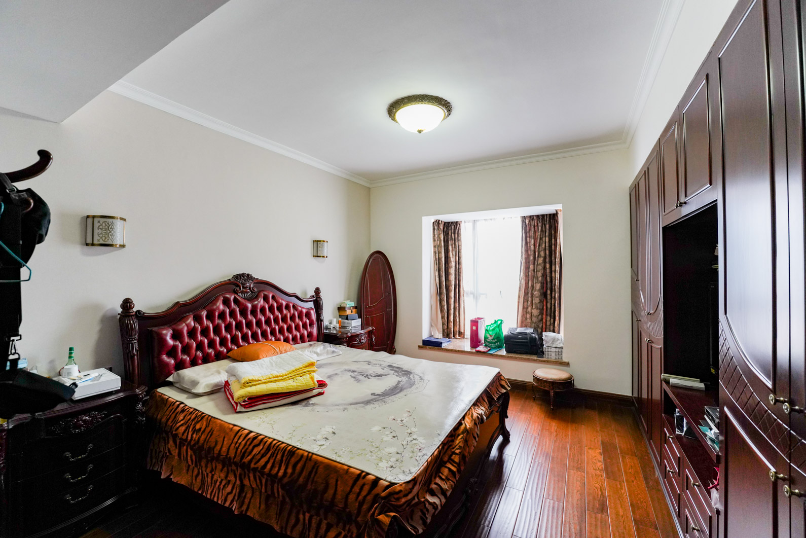 鑫远湘府华城  4室2厅2卫    195.0万 鑫远湘府华城  4室2厅2卫    195.0万卧室