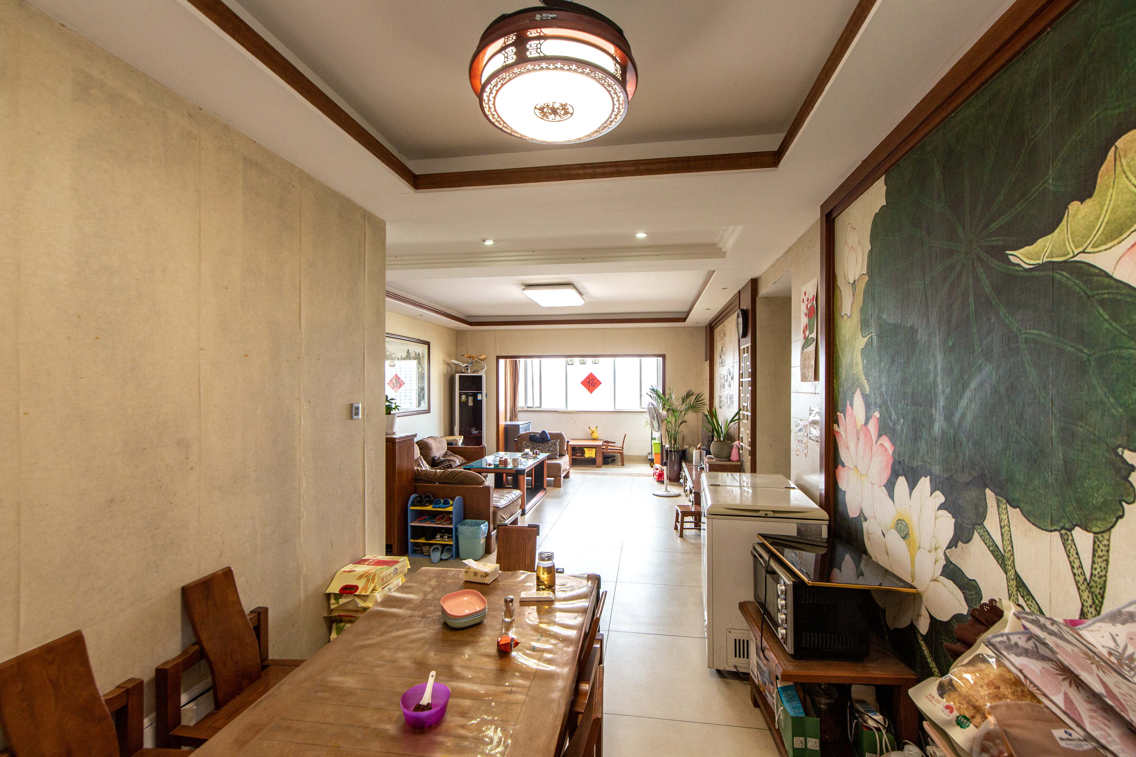 白沙湾嘉园  4室2厅2卫    136.0万客厅