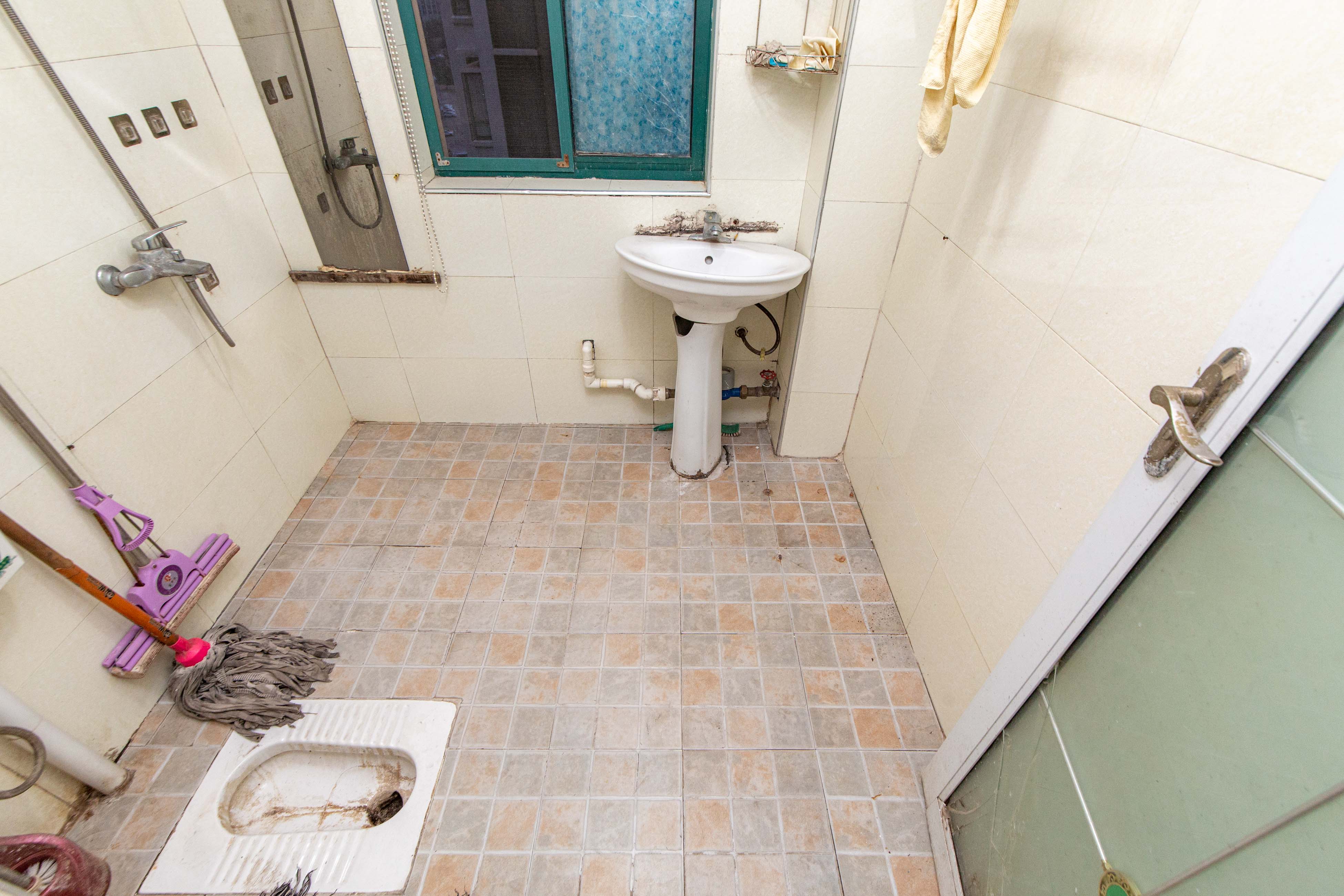 华盛世纪新城  2室1厅1卫    68.0万 华盛世纪新城  2室1厅1卫    68.0万卫生间