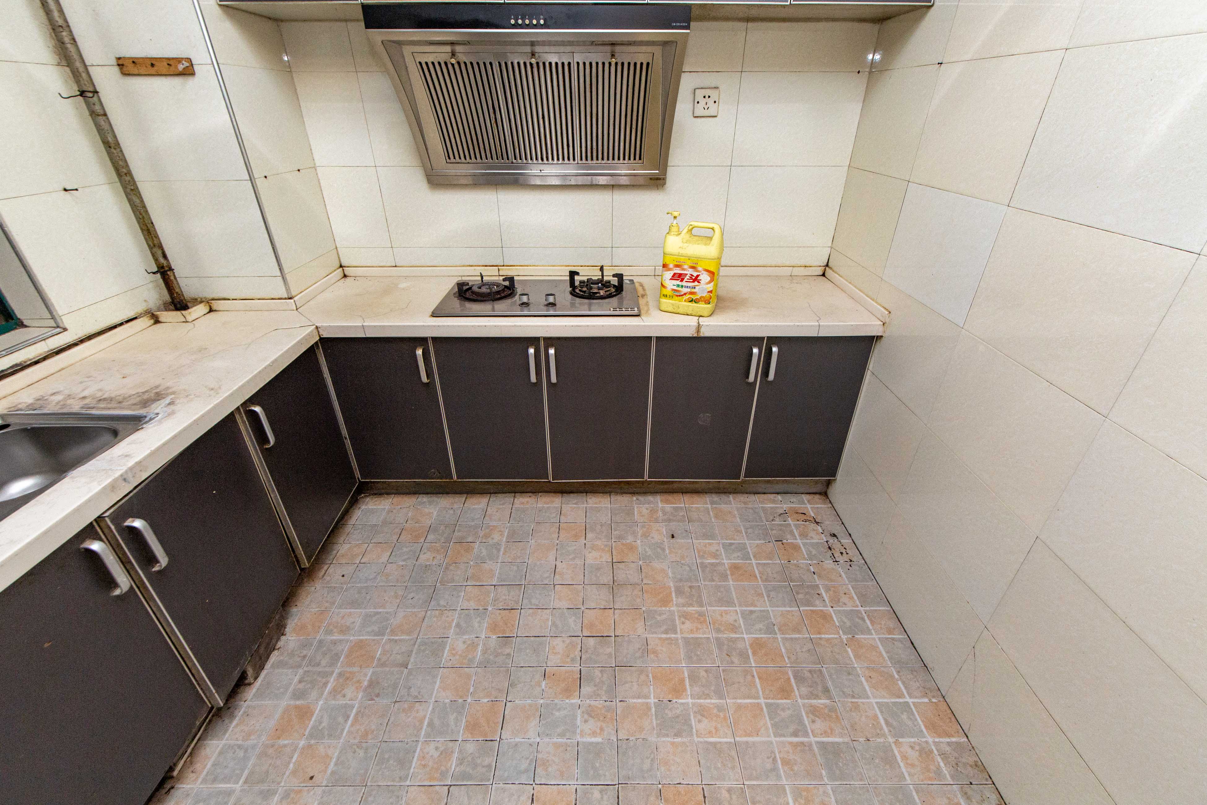 华盛世纪新城  2室1厅1卫    68.0万 华盛世纪新城  2室1厅1卫    68.0万厨房