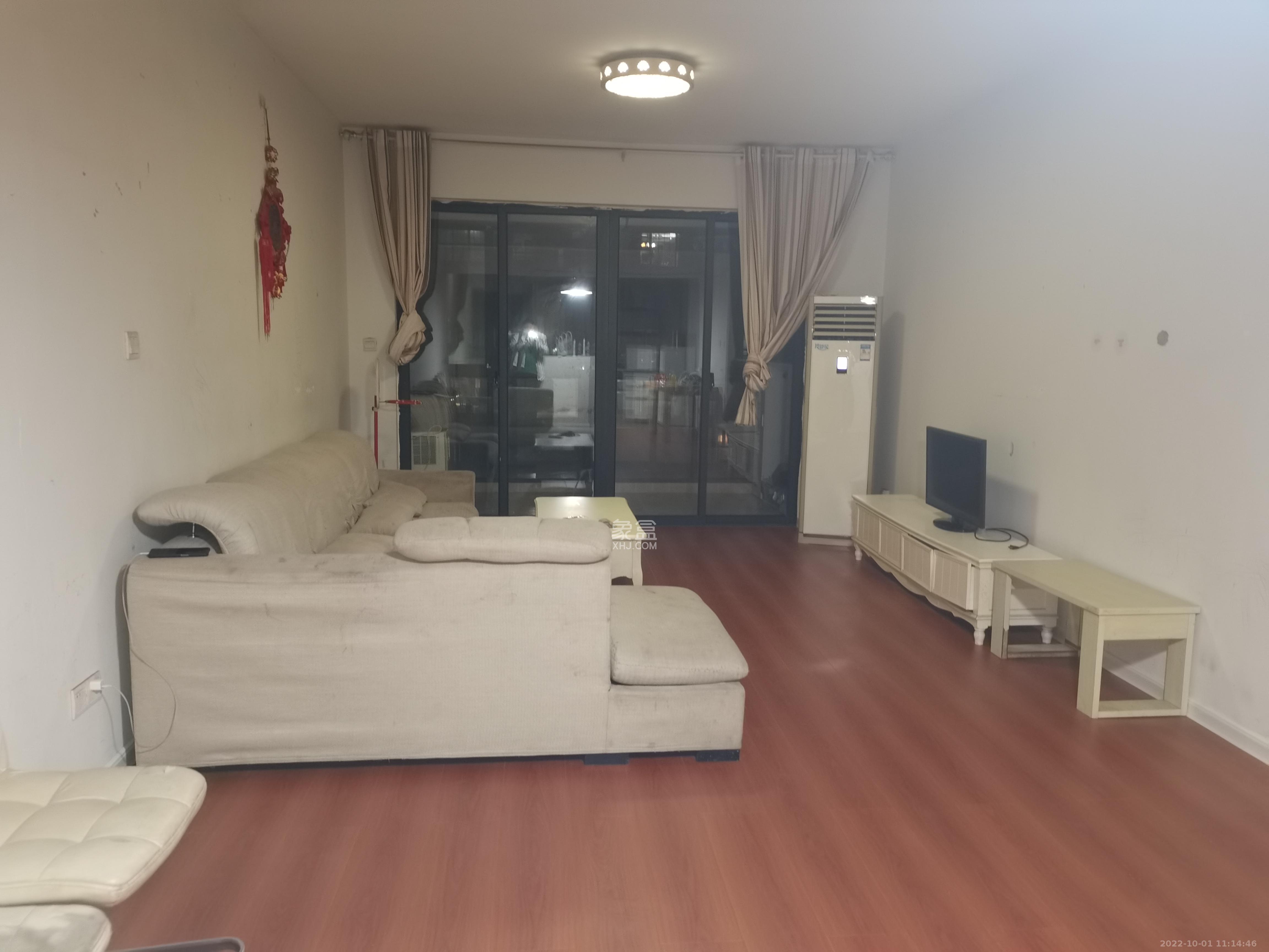 融科东南海  3室2厅1卫    2500.0元/月室内图