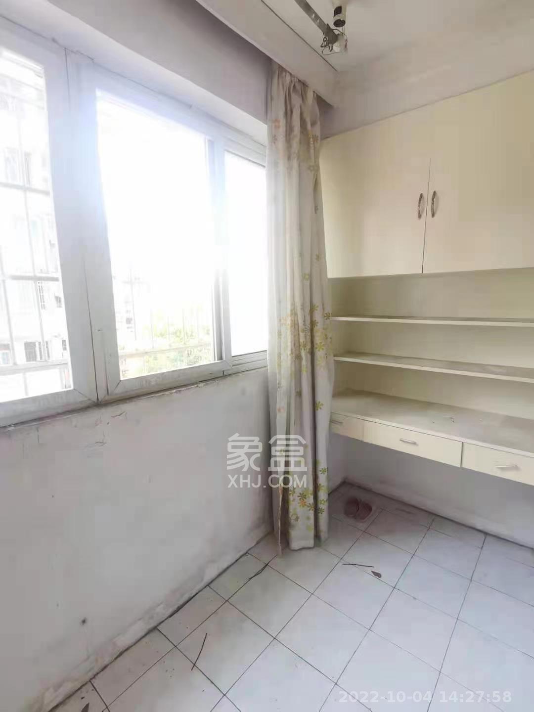 骆家坝小区 2室2厅1卫 1800.0元/月 骆家坝小区 2室2厅1卫 1800.0元/月室内图