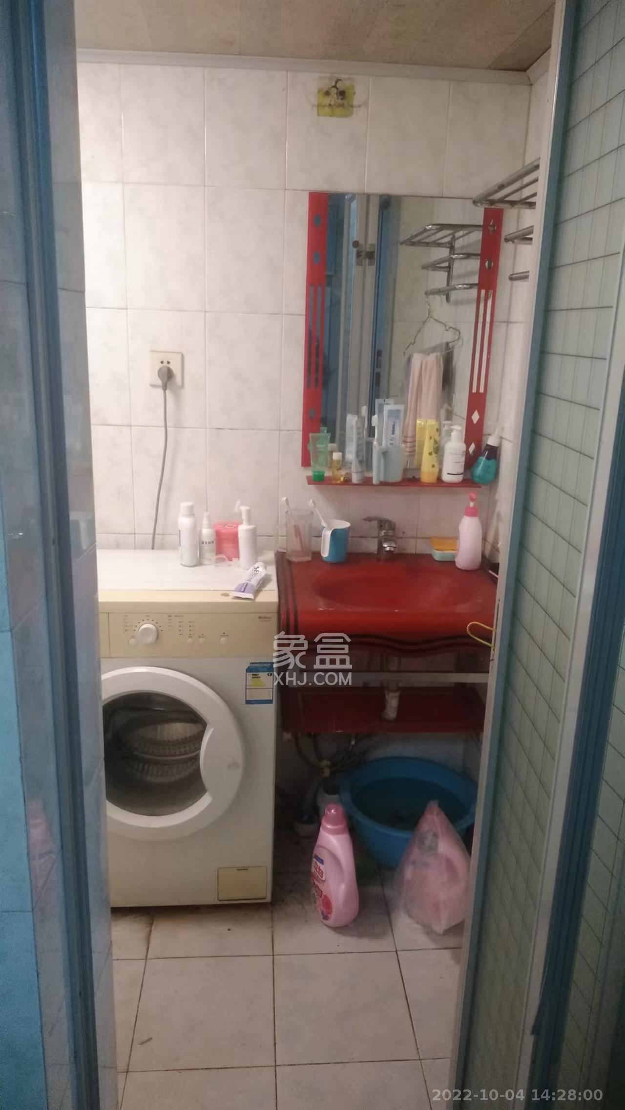 骆家坝小区 2室2厅1卫 1800.0元/月 骆家坝小区 2室2厅1卫 1800.0元/月室内图